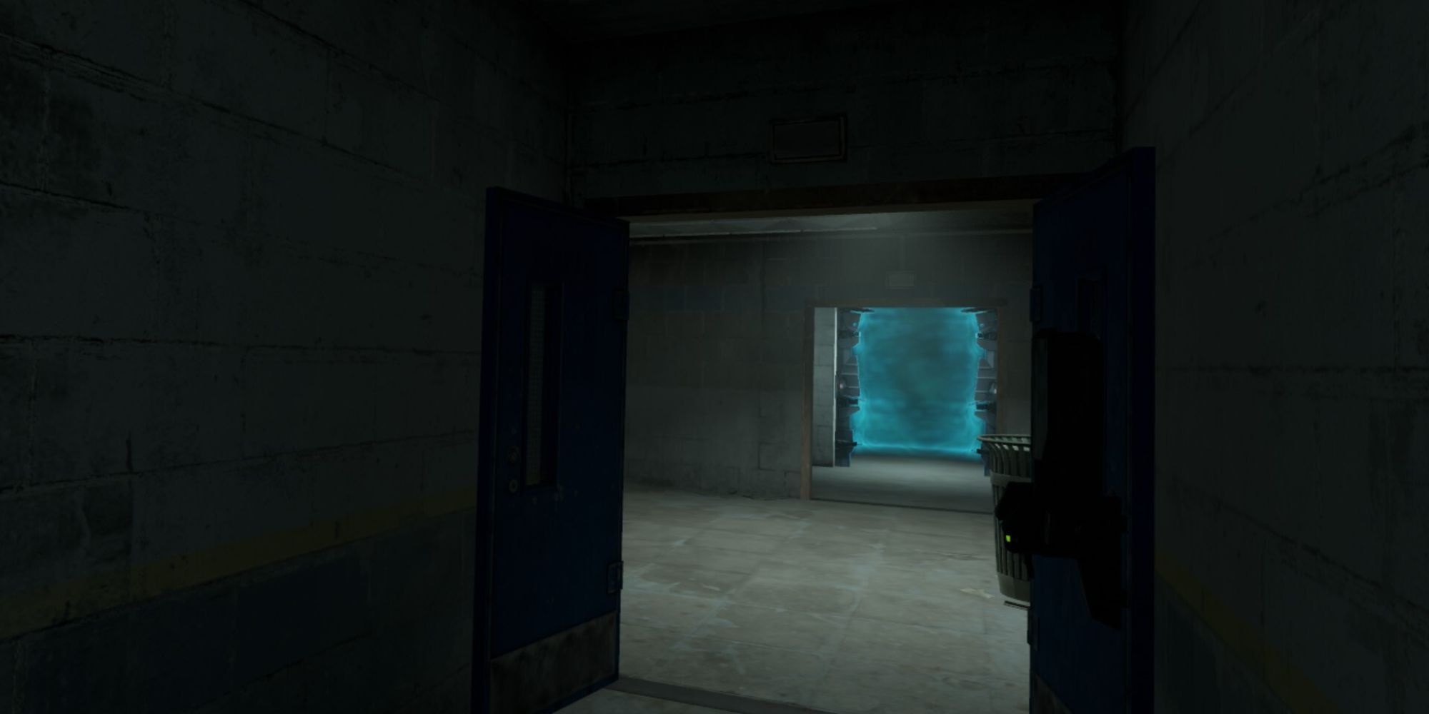 Half-Life: Alyx - Cityscape mod showing an empty hallway in a combine building
