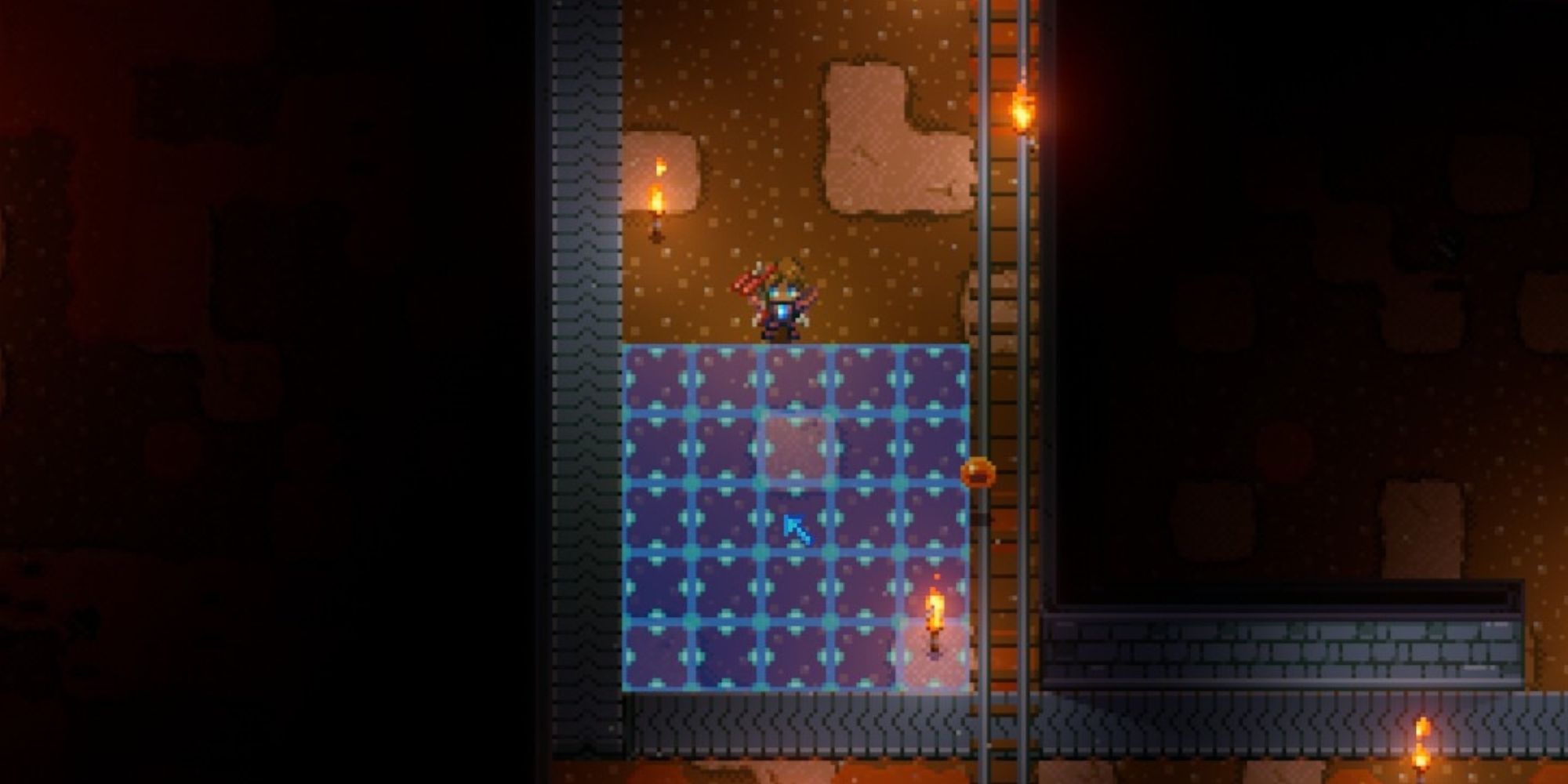 A player using a blue 5x5 placement grid.