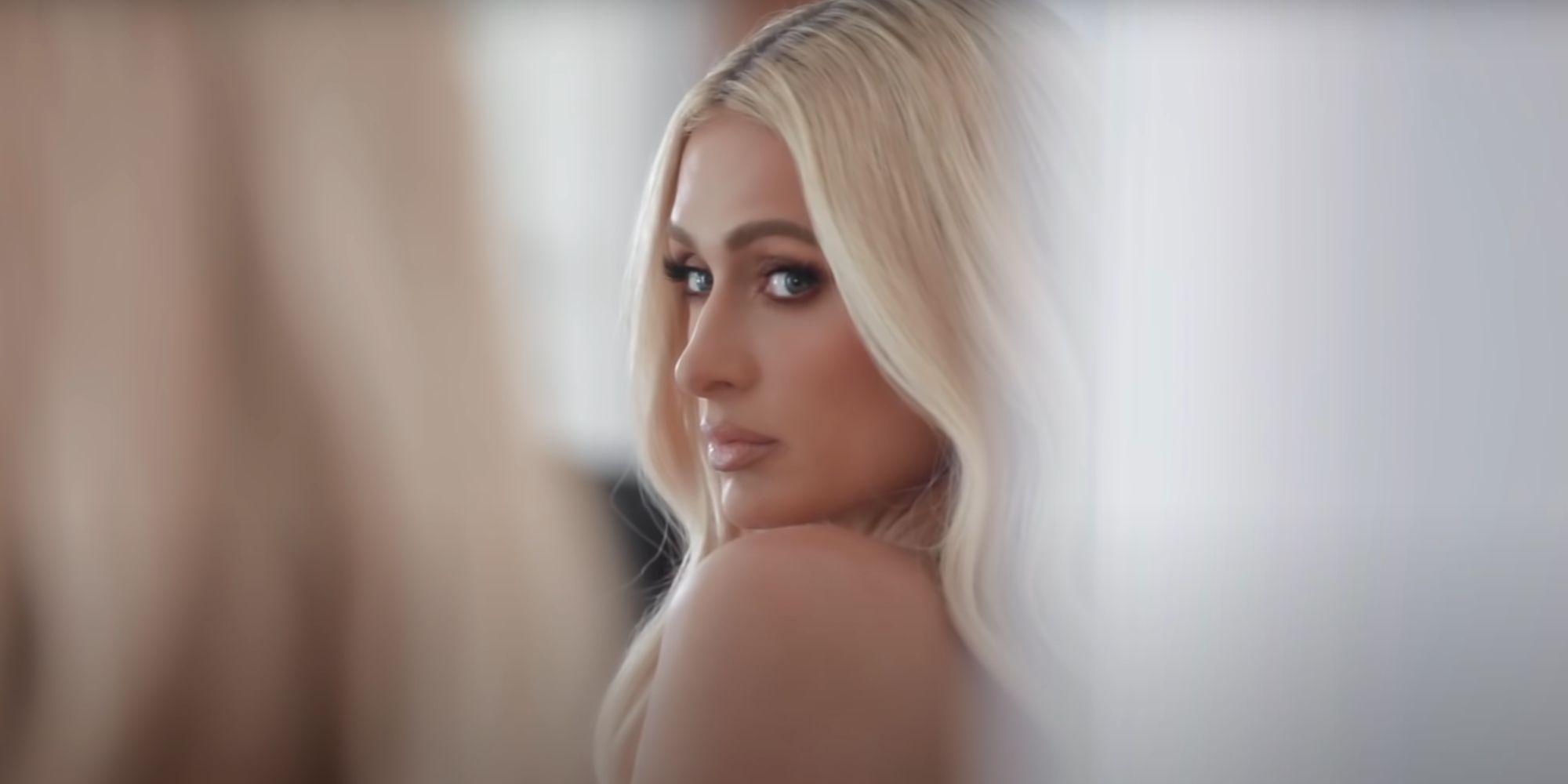 Paris Hilton close-up