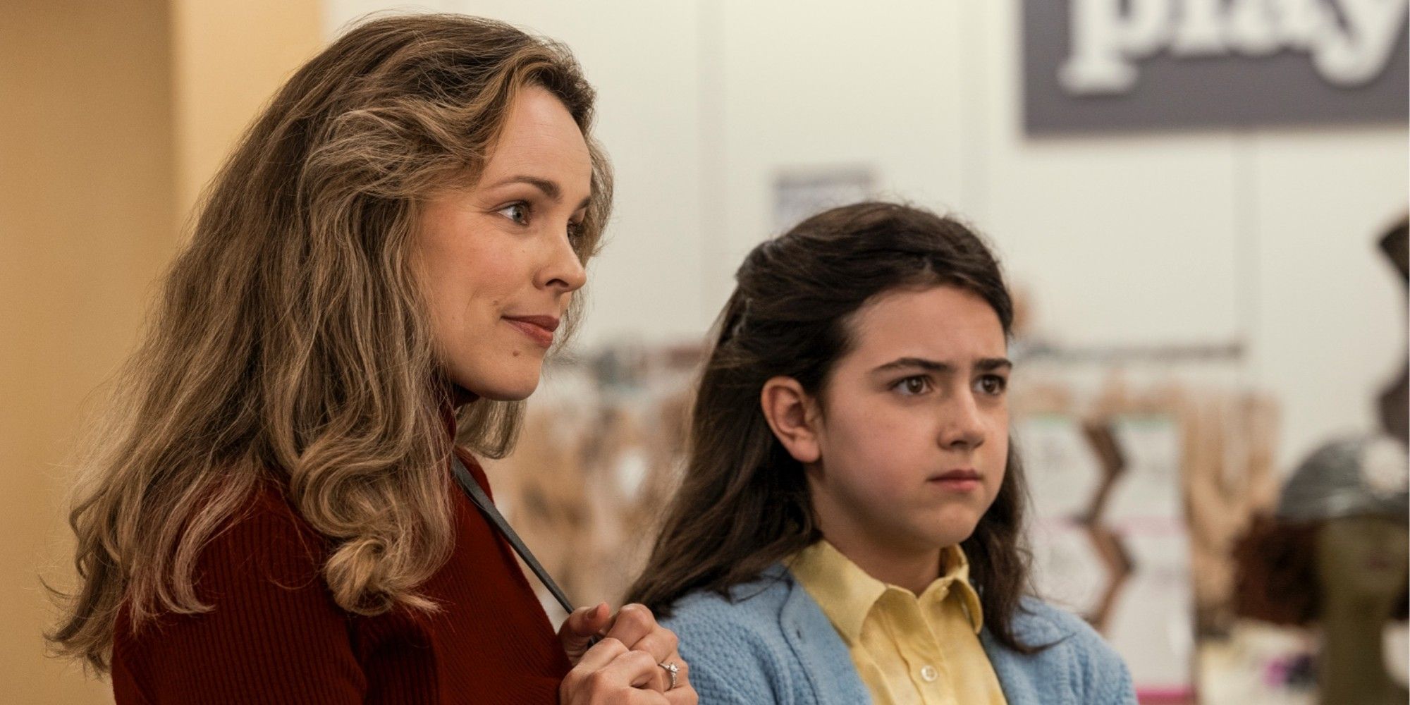 Rachel McCadams and Abby Ryder Fortson In Are You There God It's Me Margaret