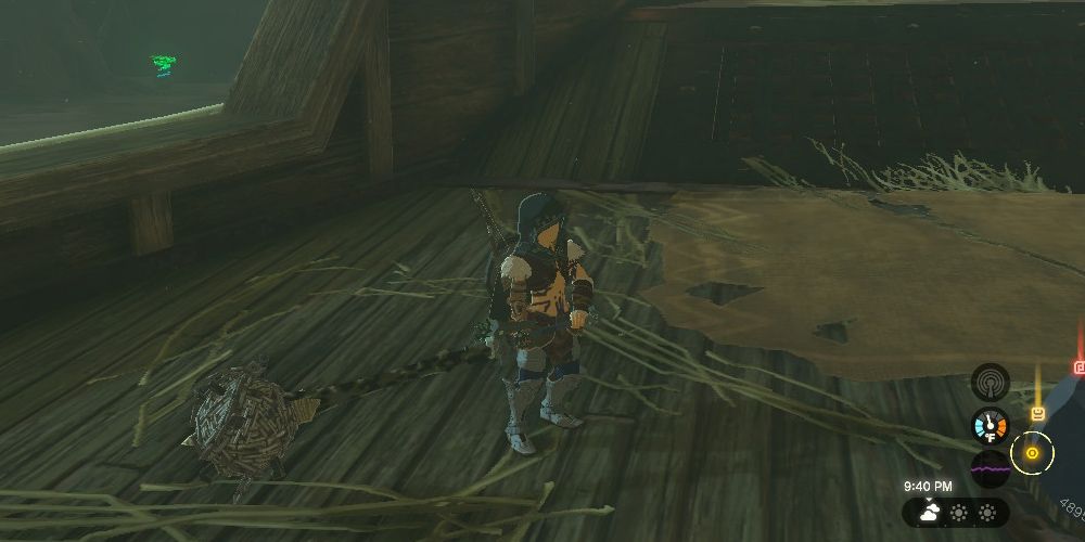 Tears of the Kingdom Link holding a Knights Claymore with an iron ball on the end