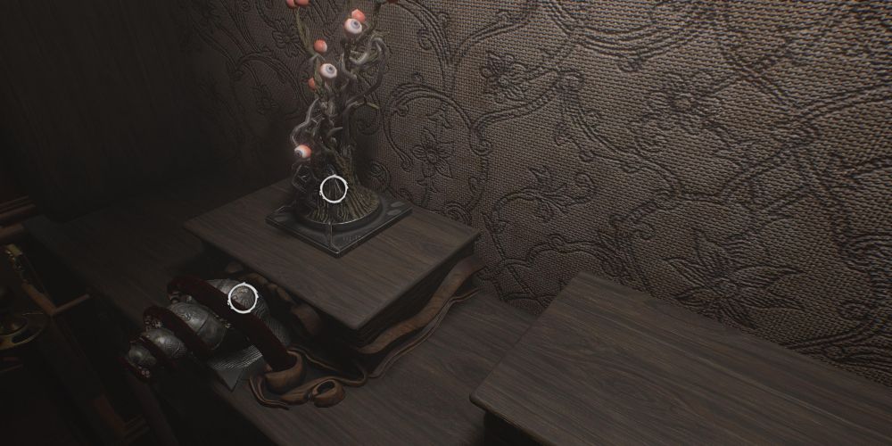 the strange shell with the strange eyes in the actor's cabin in layers of fear 2023