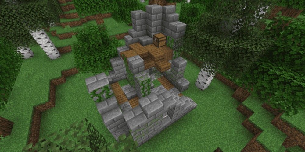 Minecraft ruins in the middle of a forest