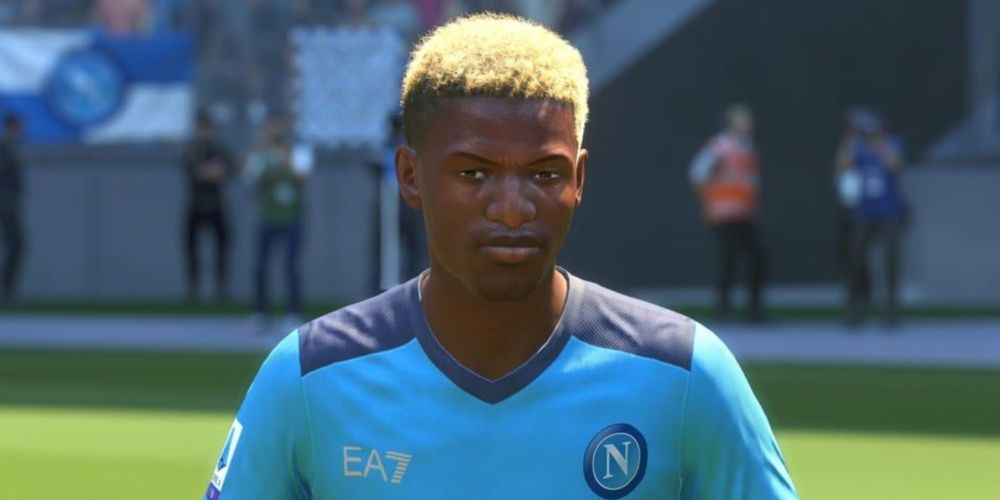 FIFA 23: Victor Osimhen facing the camera