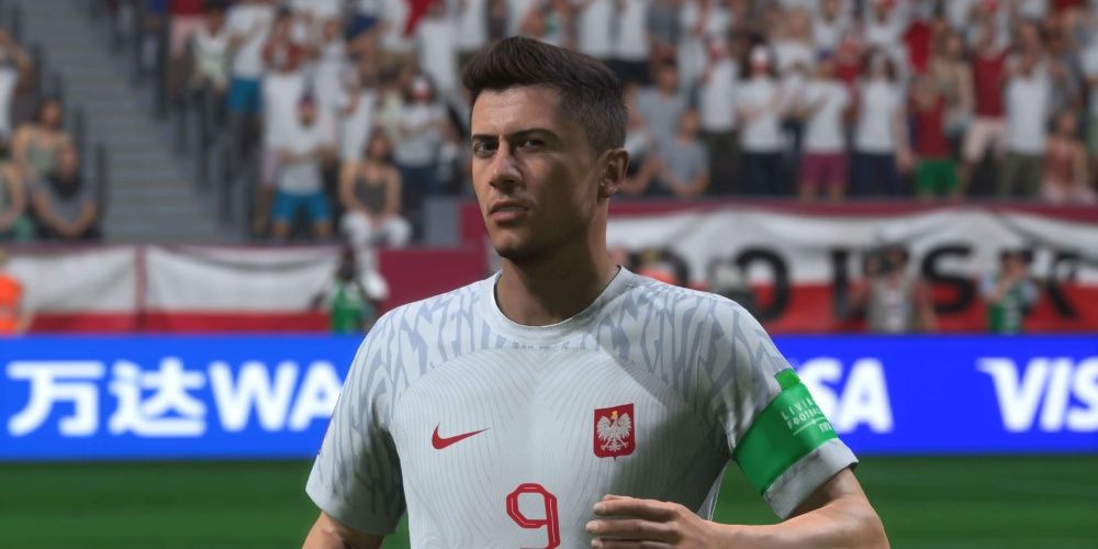 FIFA 23: Robert Lewandowski facing the camera