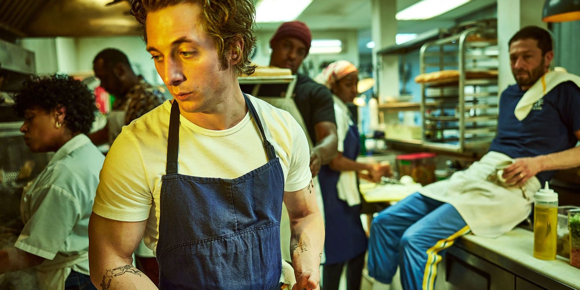 Jeremy Allen White and the cast of The Bear