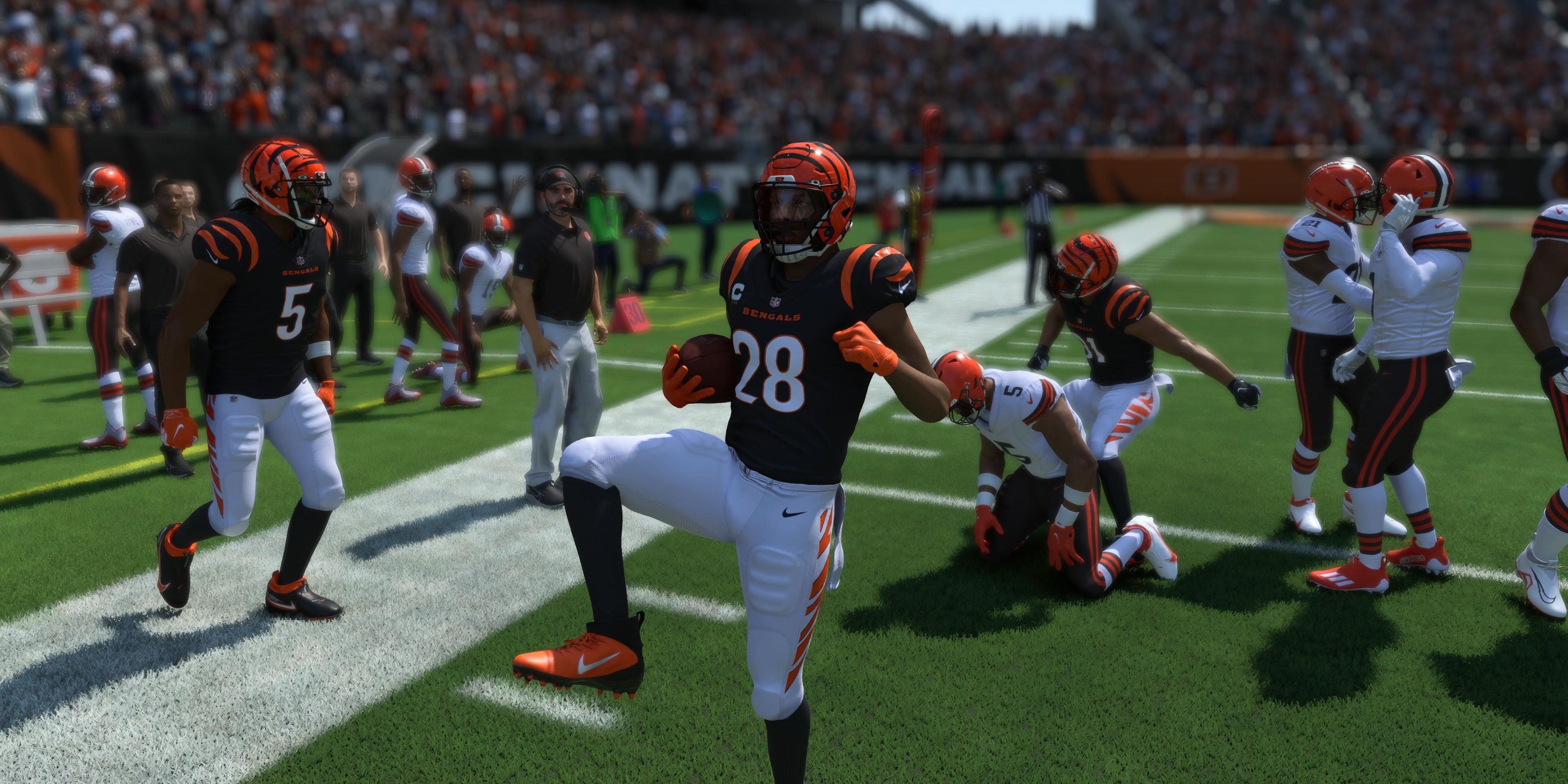 Joe Mixon celebrating first down