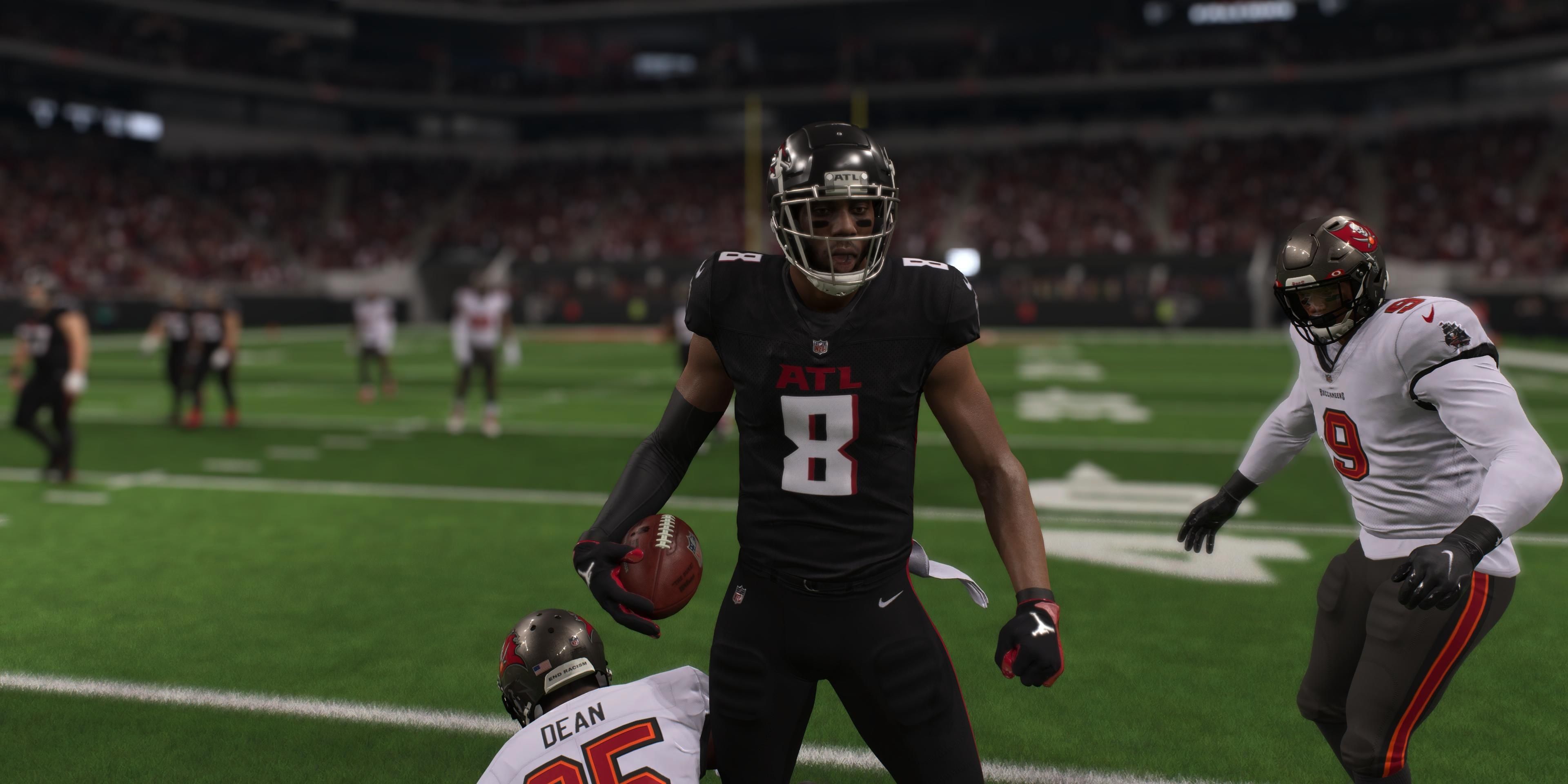 Kyle Pitts celebrating first down