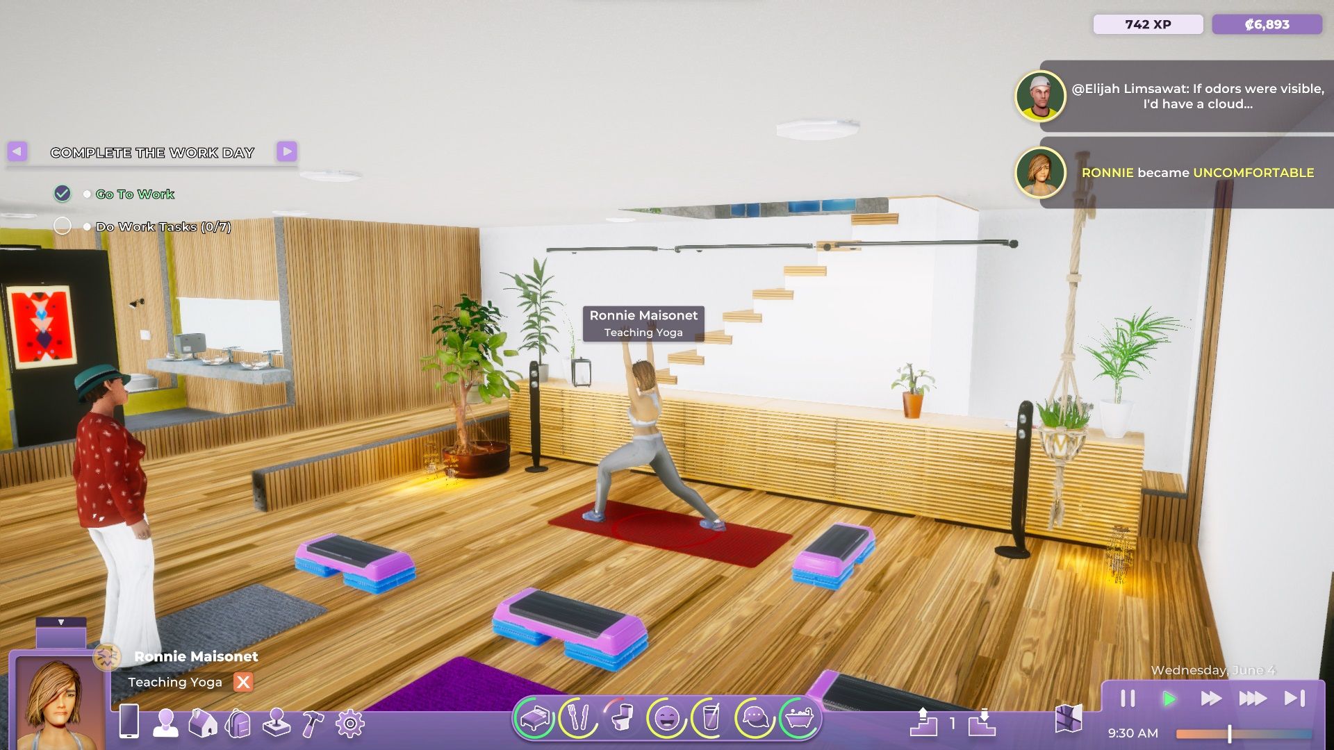 Ronnie teaching yoga in the gym in Life by You.