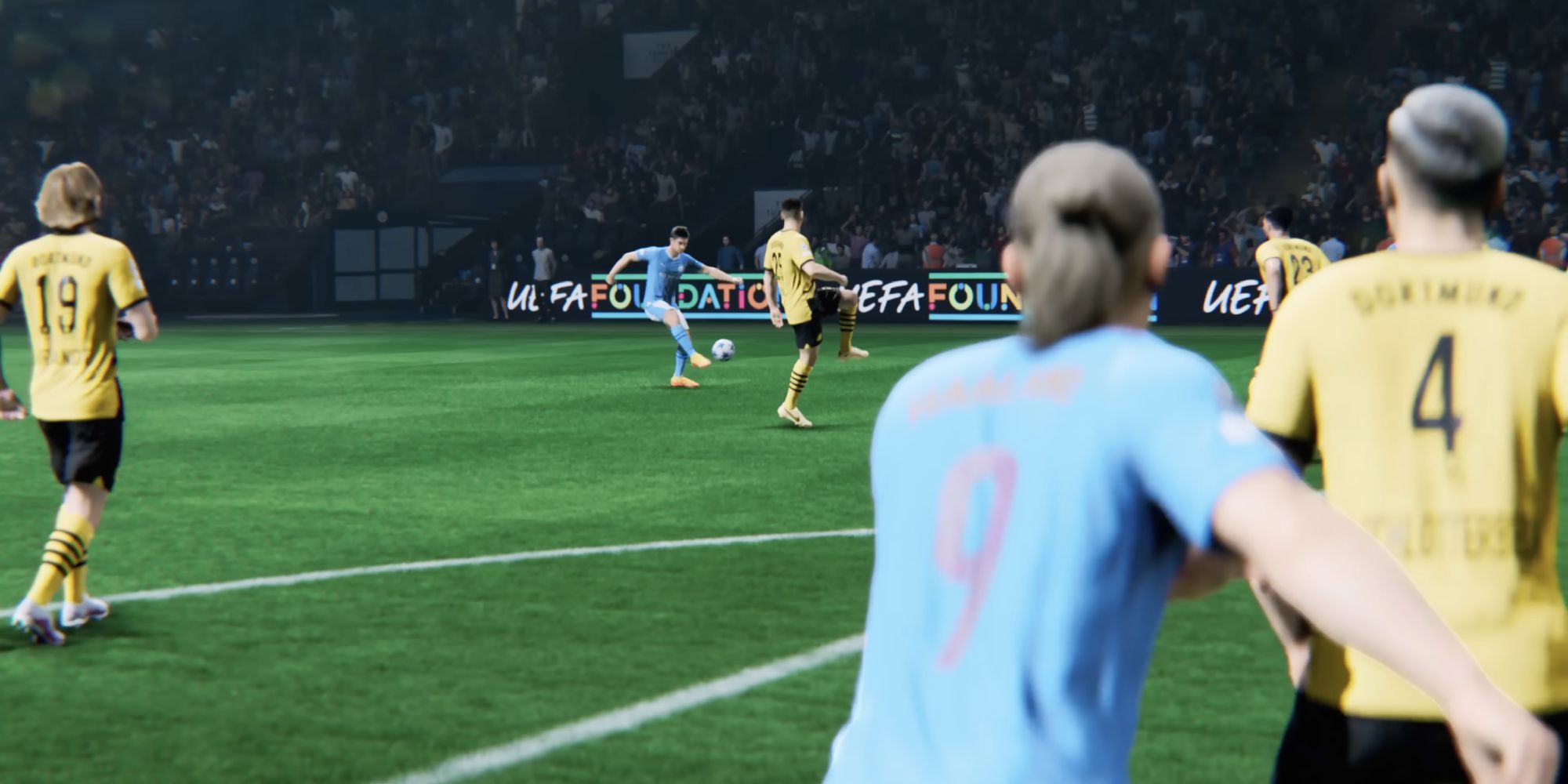 The Manchester City player is performing a trivela shot