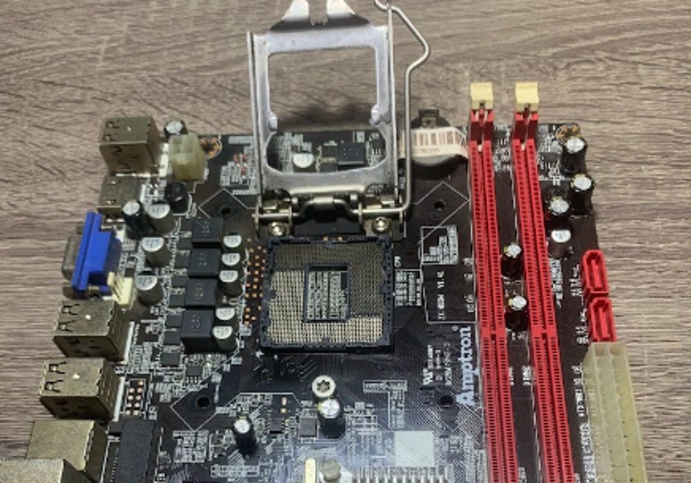 CPU socket open lever