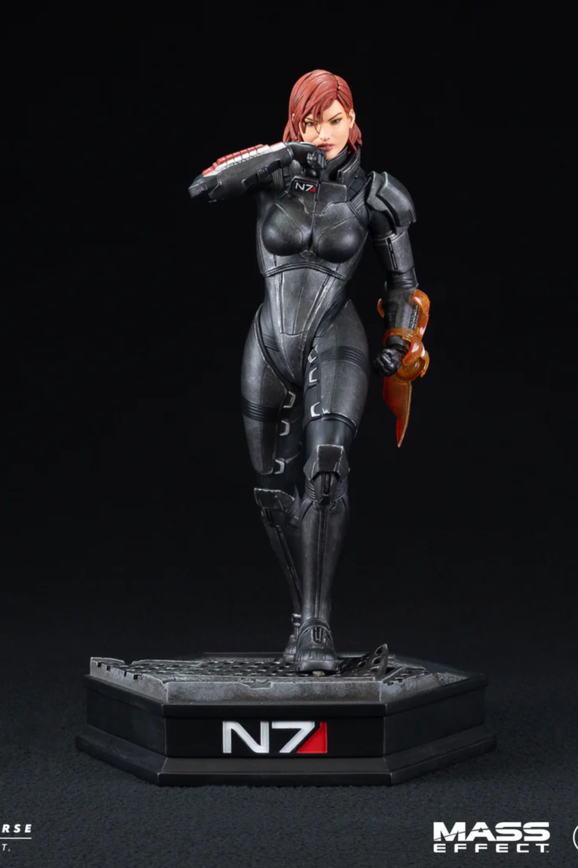 Mass Effect: Commander Shepard 1/6 Scale Statue
