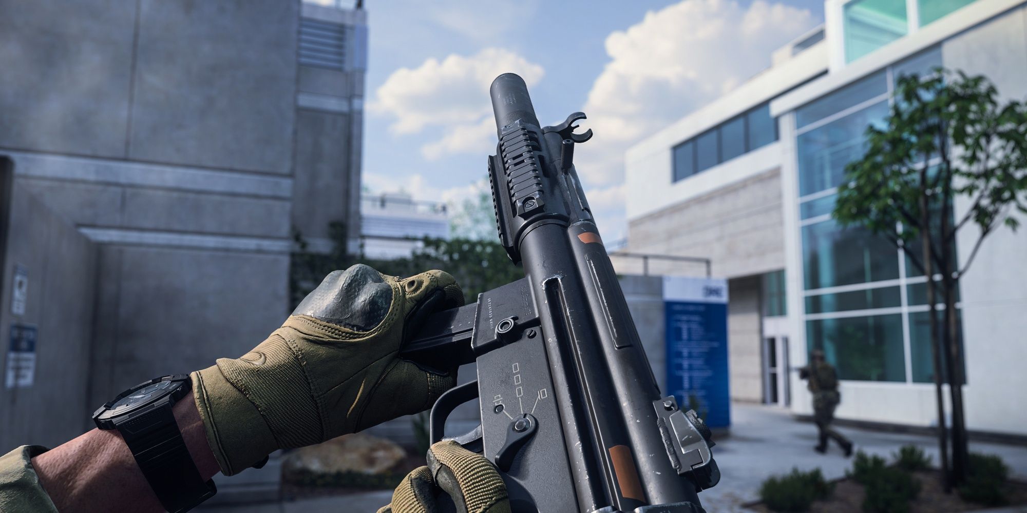 Modern Warfare 2 Player Reloading Lachmann Shroud