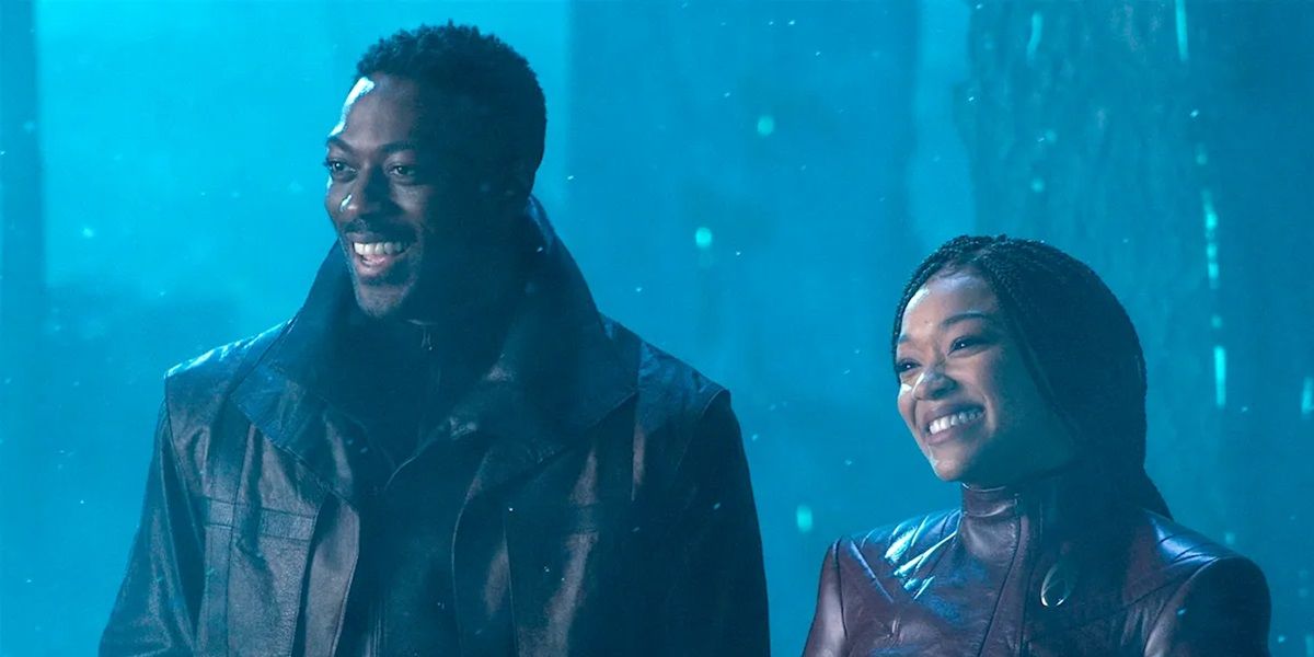 Book and Burnham in Star Trek Discovery on an alien world together