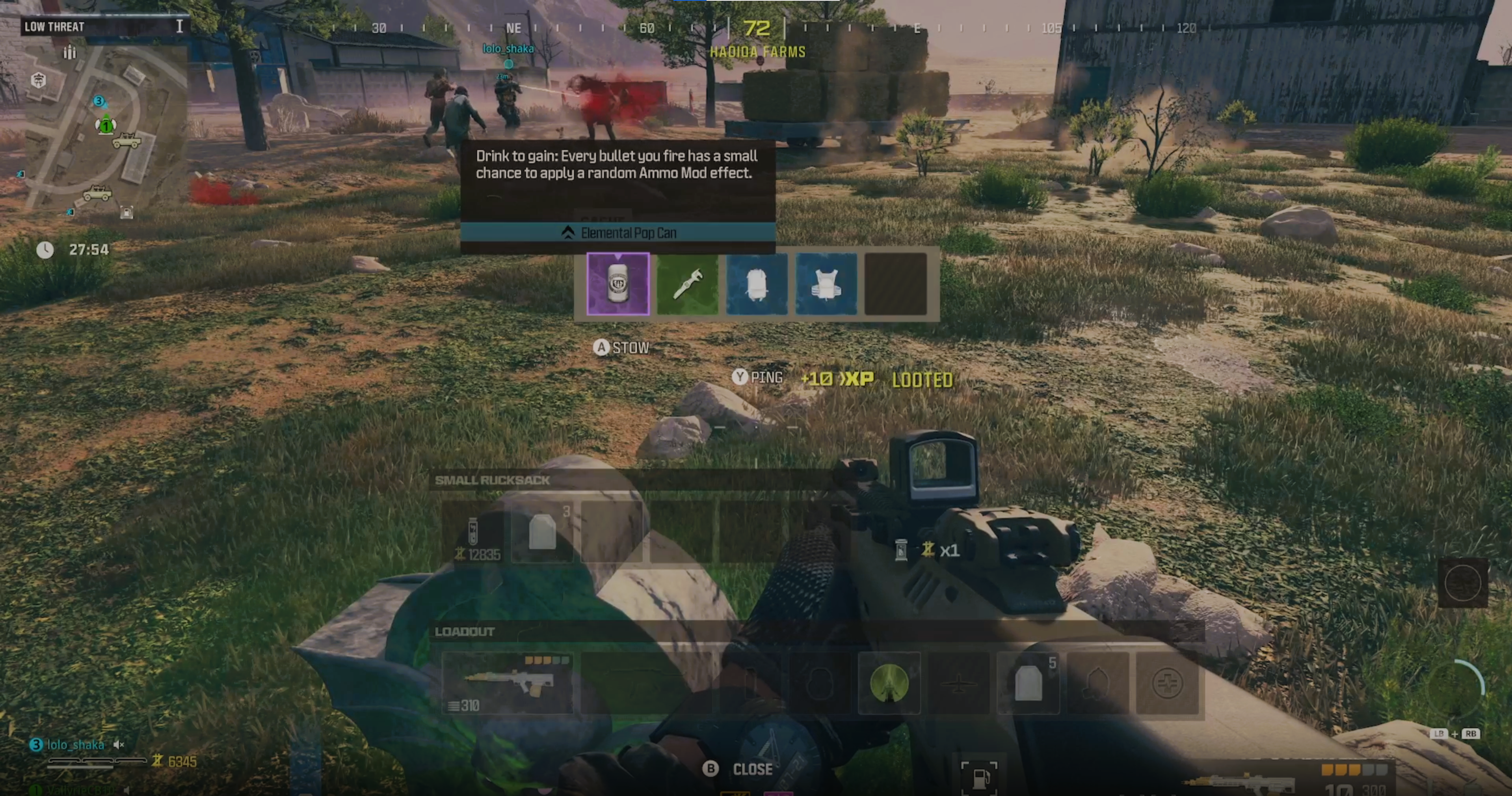 A player looking at a small UI menu of 5 slots with an item in each of the first four slots.