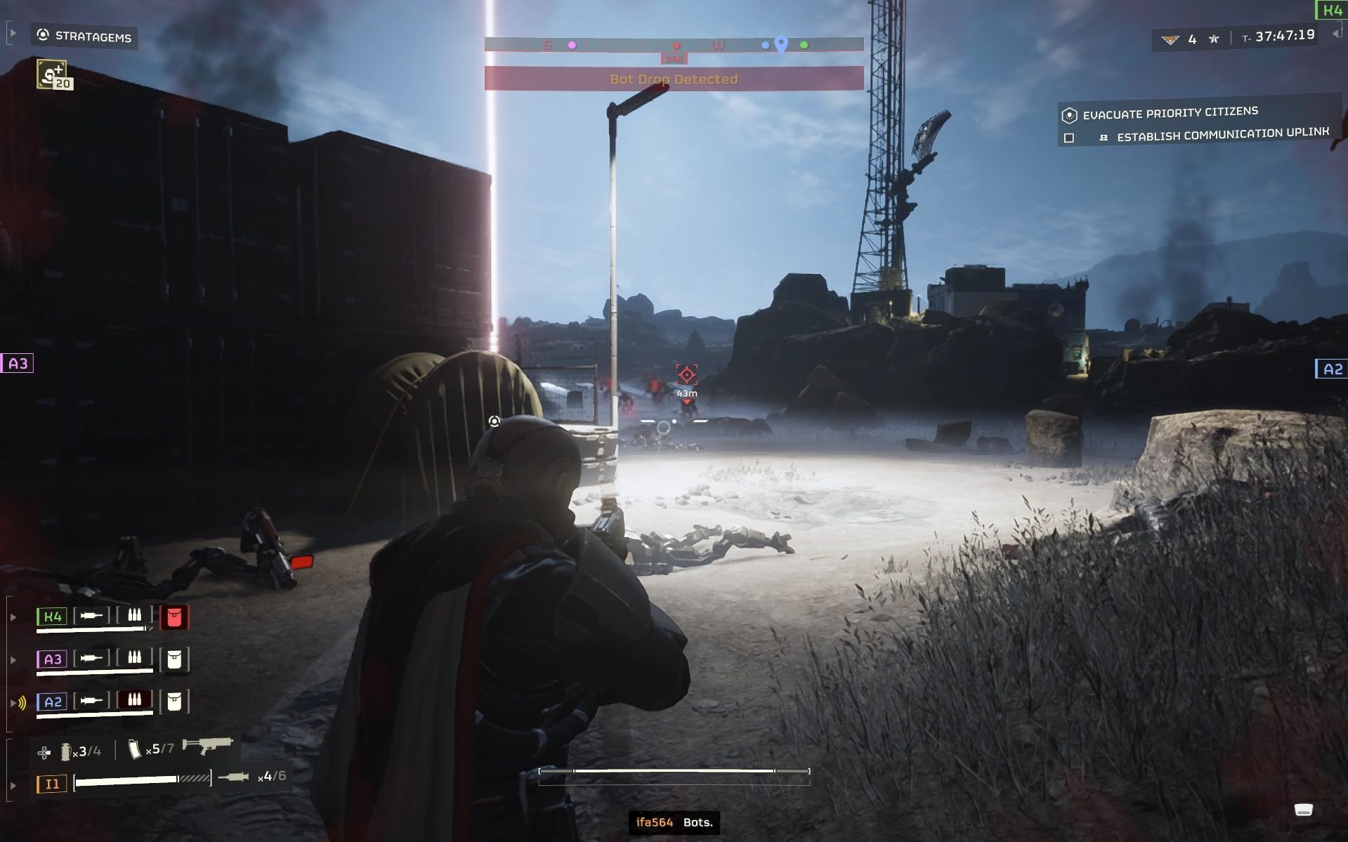 A player pinging enemies in Helldivers 2