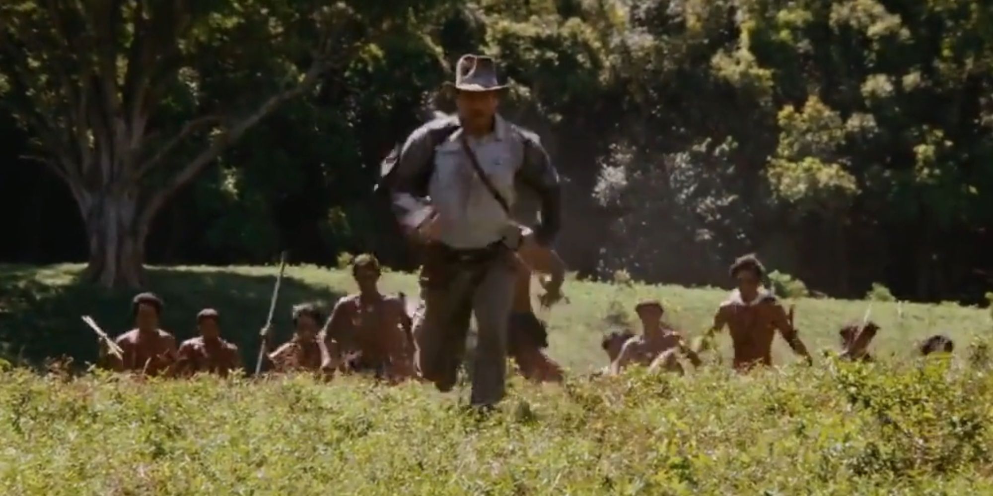 Indiana Jones: Raiders Of The Lost Ark - Indiana Chased By Hostile Natives In The Jungle