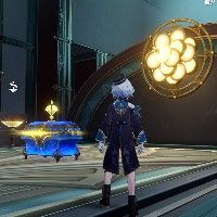 Misha stands next to a blue chest in Honkai Star Rail.