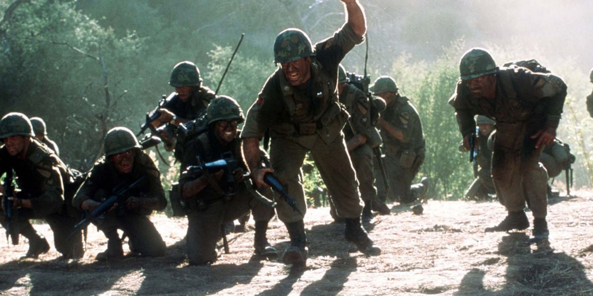 Mel Gibson leads a platoon of soldiers in Vietnam.