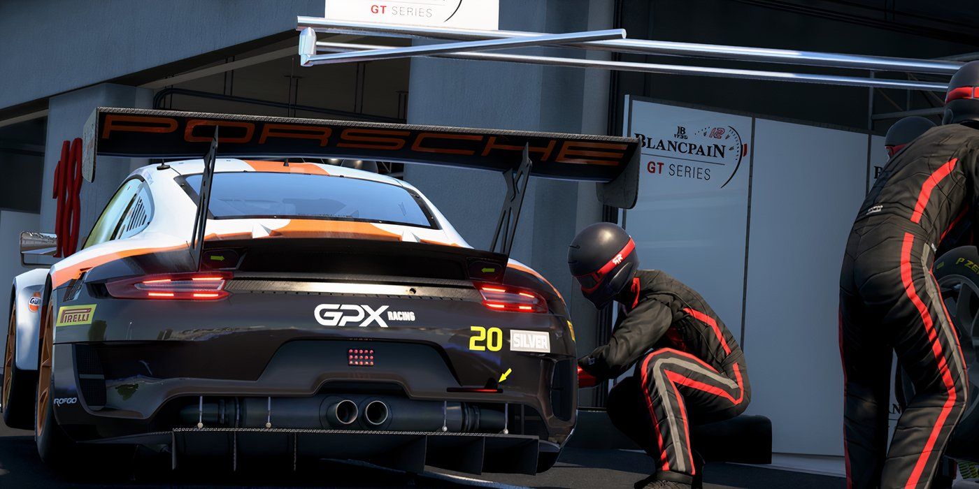A car in a pit-stop in Assetto Corsa Competizione