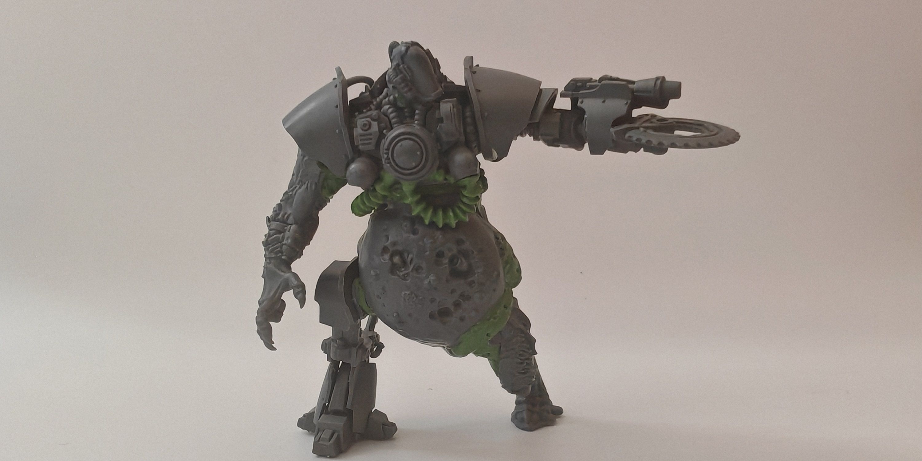 A converted Warhammer 40K Adeptus Mechanicus Kastelan Robot