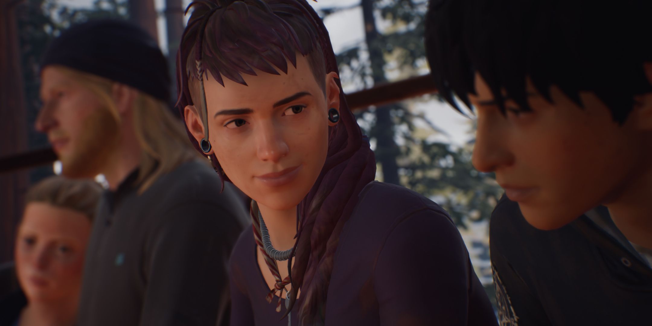 Life Is Strange 2 screenshot of Cassidy looking at Sean.