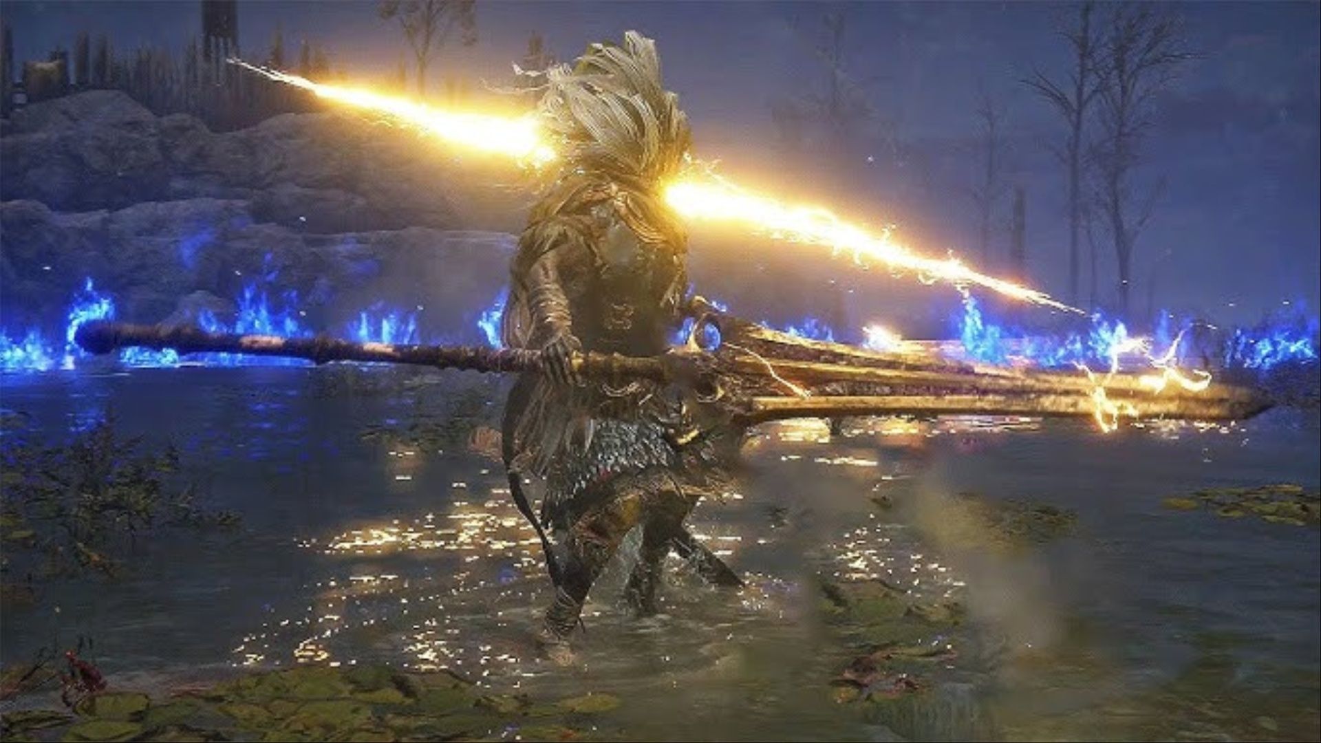 The Nameless King getting ready to throw a lightning bolt in Elden Ring Nightreign.