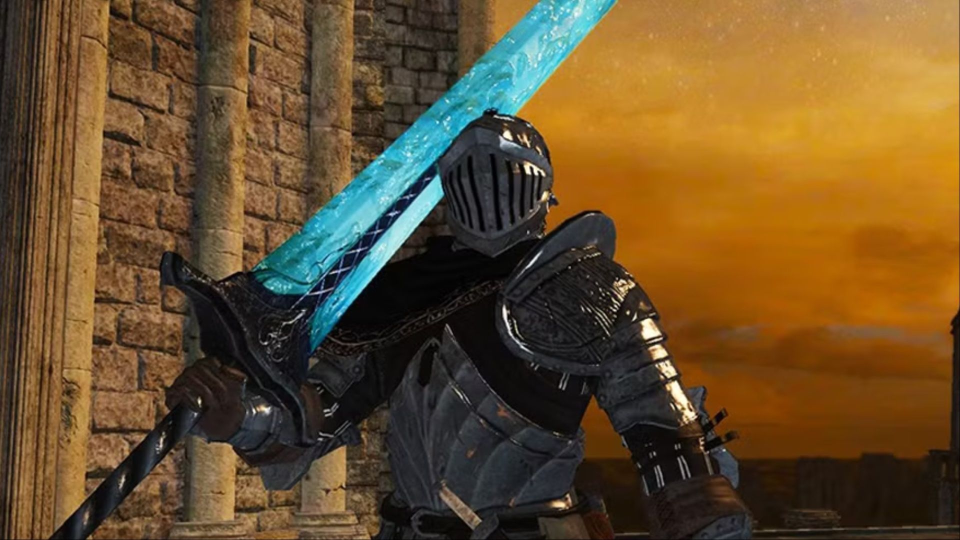 The Bearer of the Curse wielding the Moonlight Greatsword in Dark Souls 2: Scholar of the First Sin.