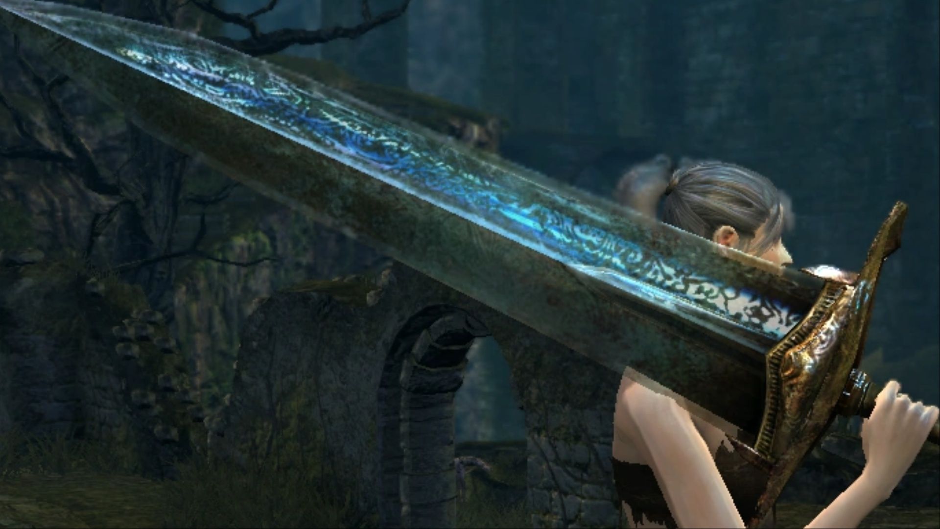 The Chosen Undead wielding the Moonlight Greatsword in Dark Souls Remastered.