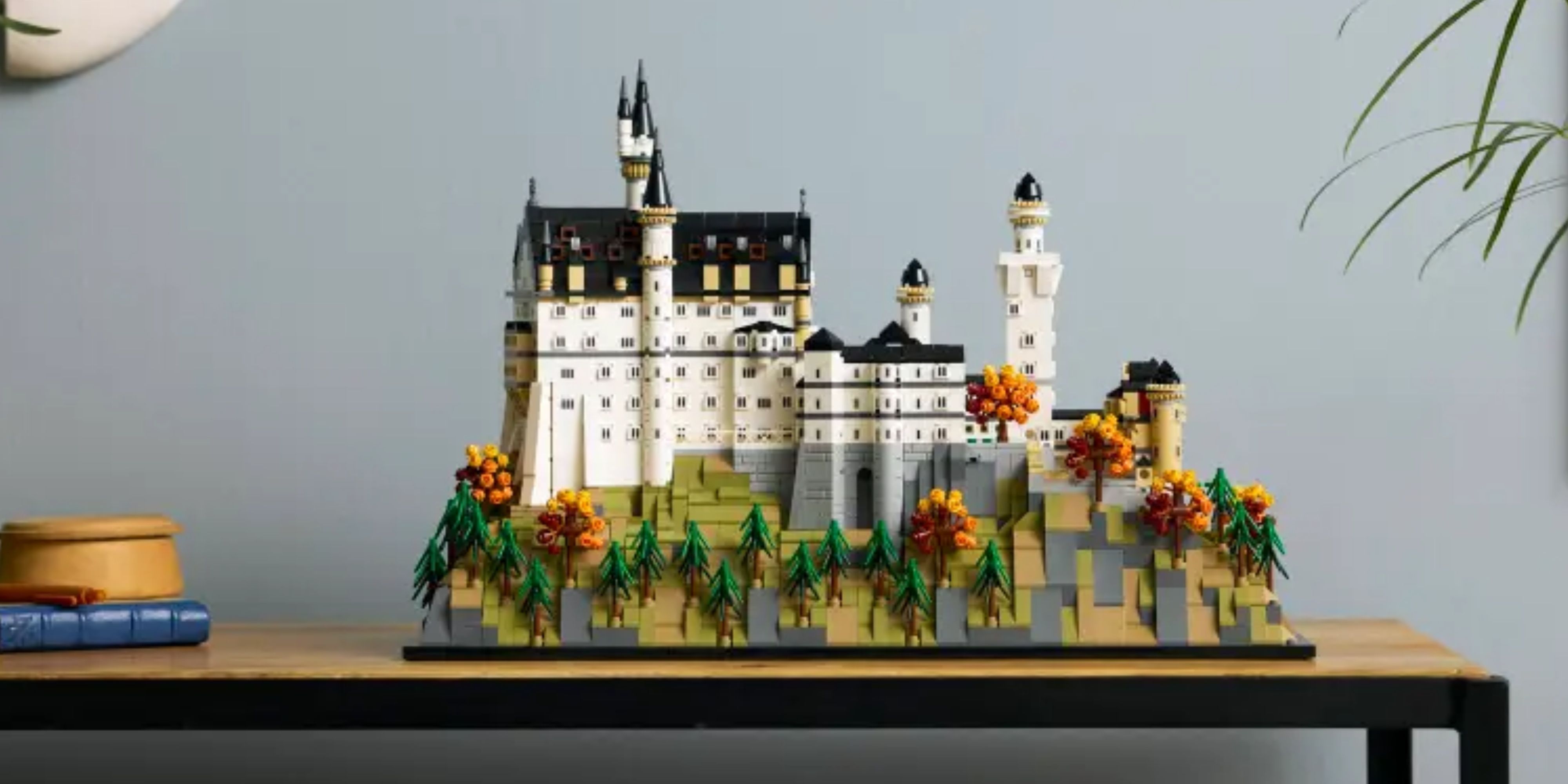 lego Neuschwanstein Castle set.