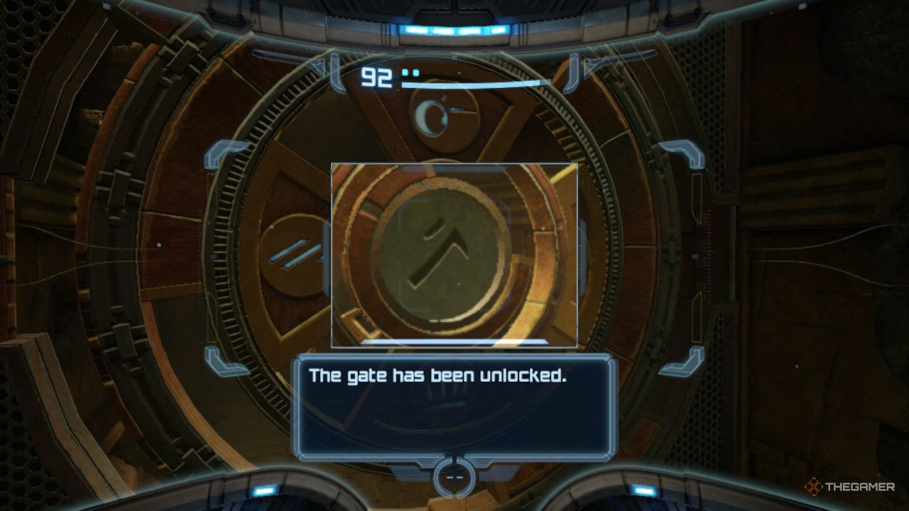 Samus scans the final rune to open the gate.