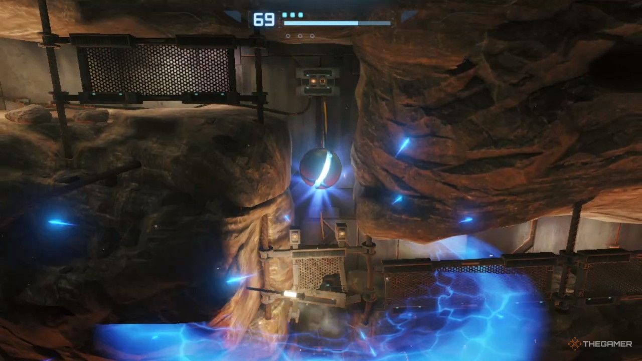 Samus bomb-jumps to get an energy tank.
