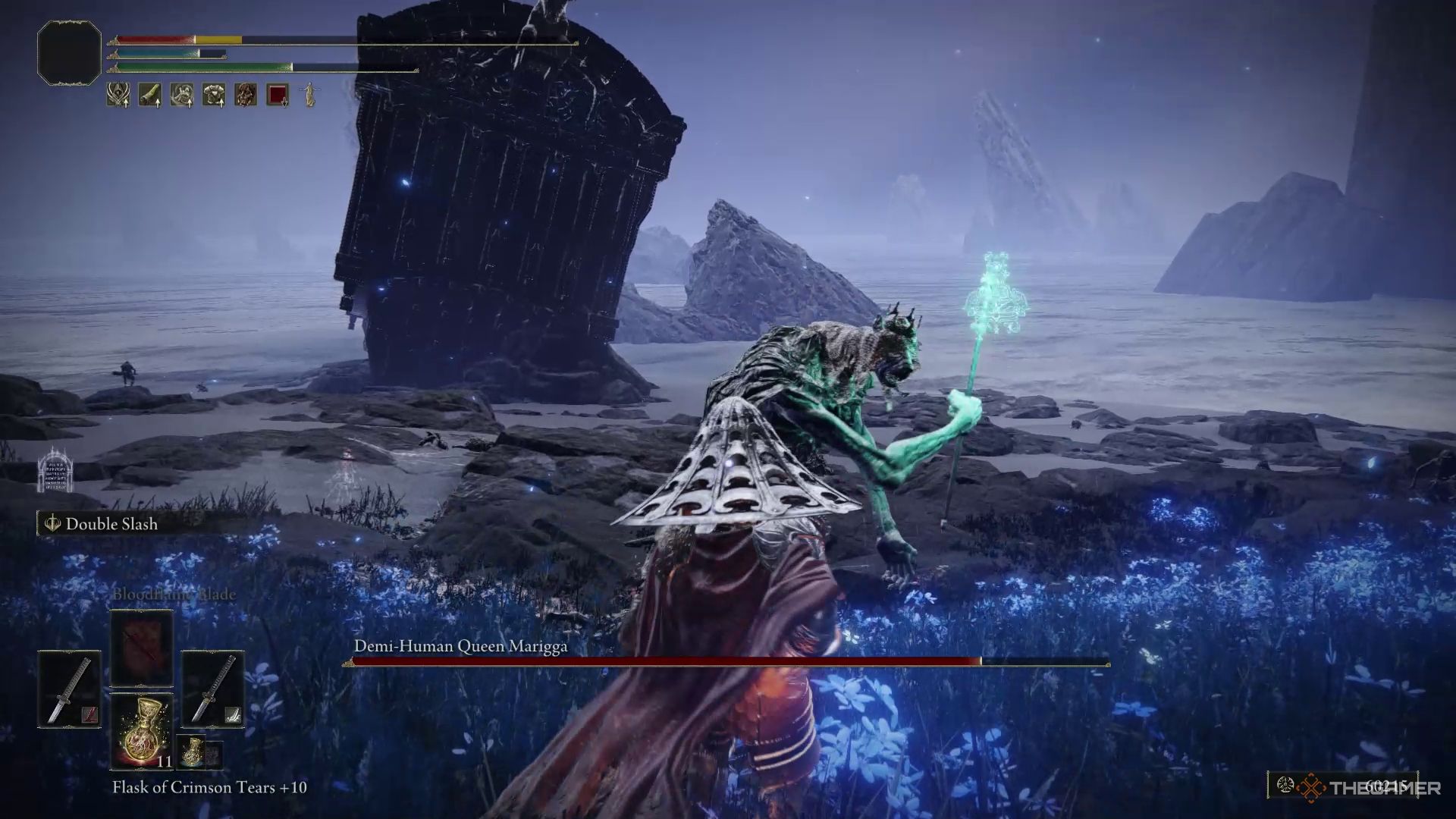 A Tarnished fighting the Demi-Human Queen Marigga in Elden Ring.