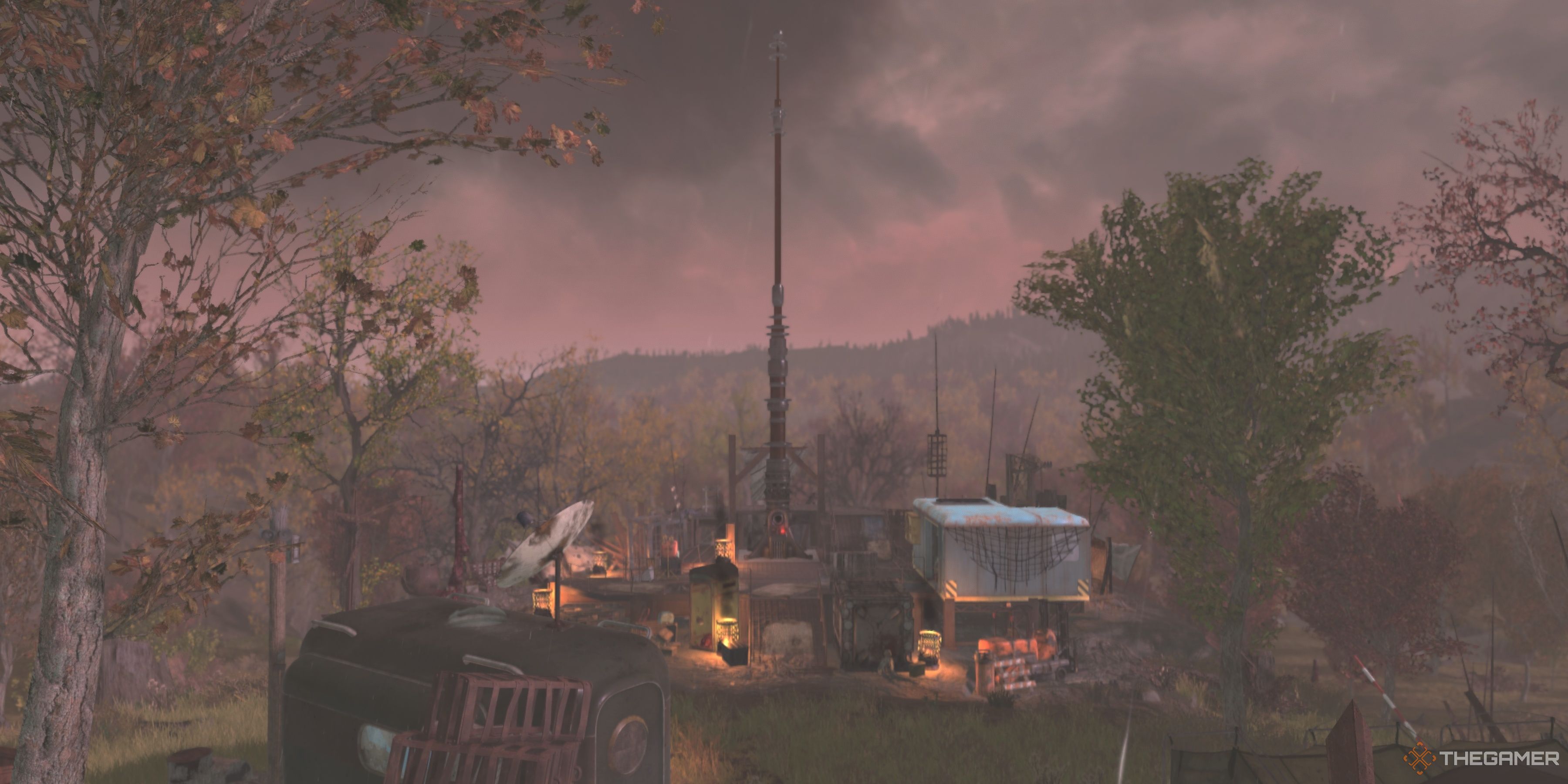 A Lightning Harvester during Gathering Clouds in Fallout 76.