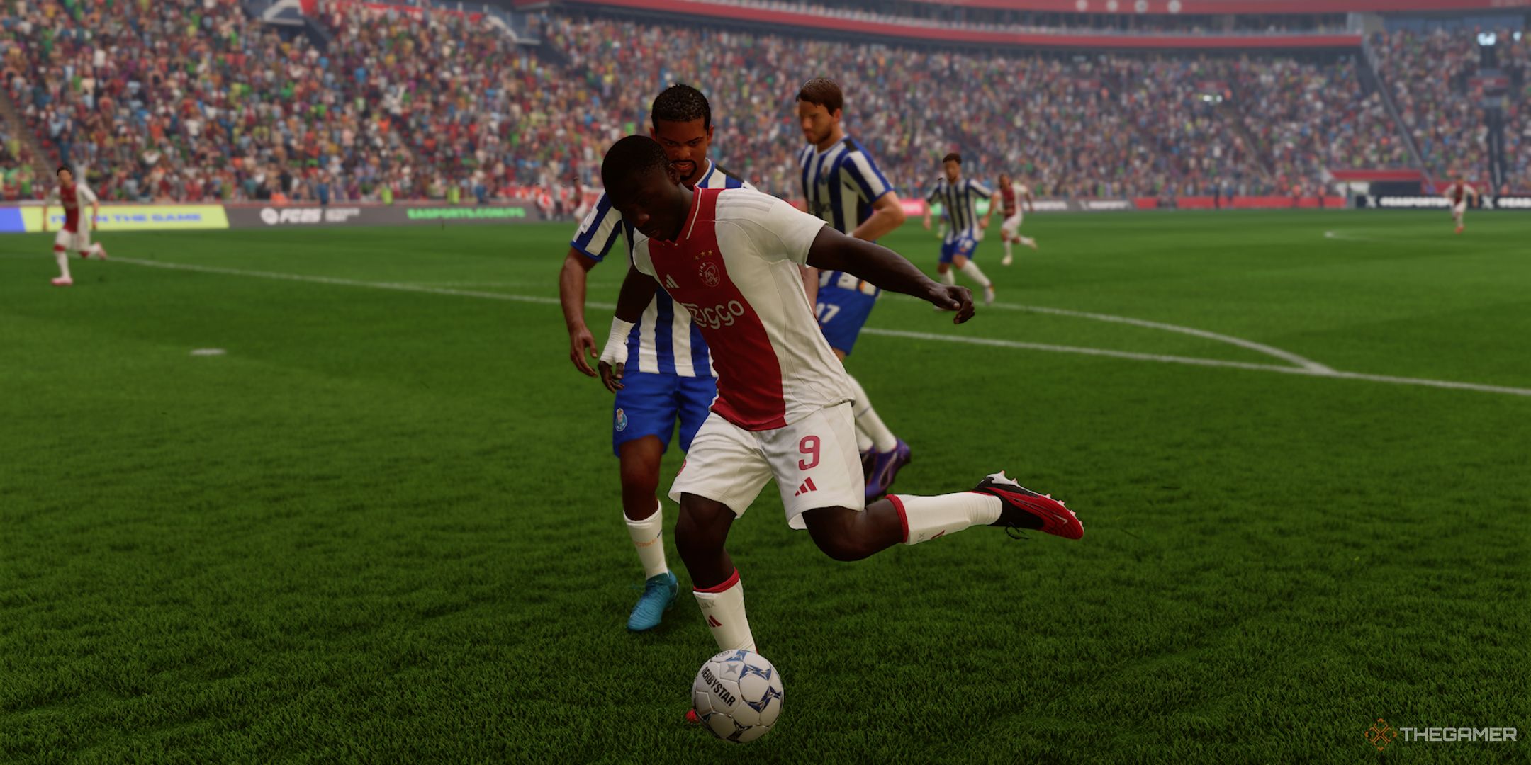 EA Sports FC 25 Brian Brobbey having a shot.