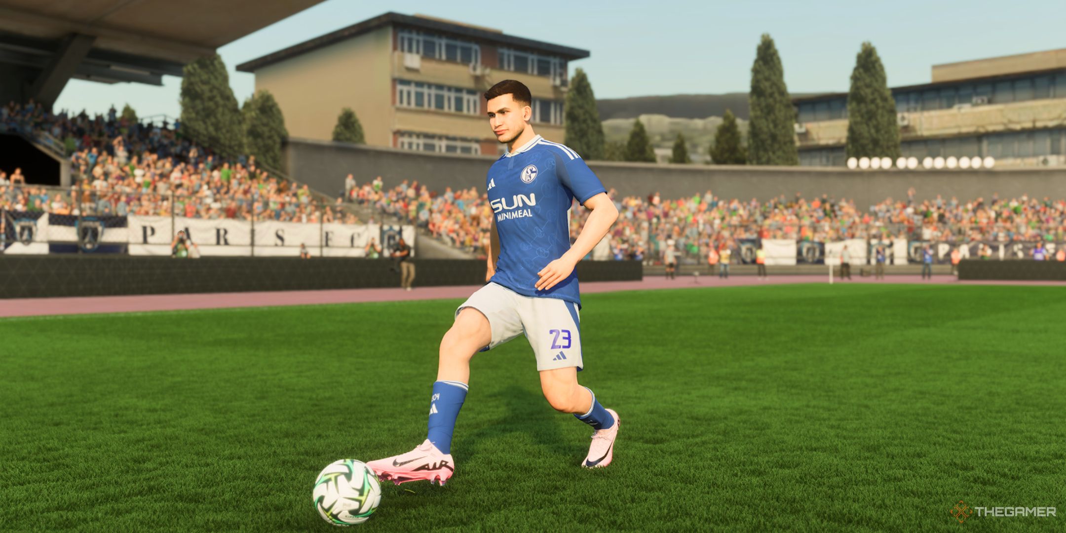 EA Sports FC 25 FC Schalke 04 player Aydin passing the ball.