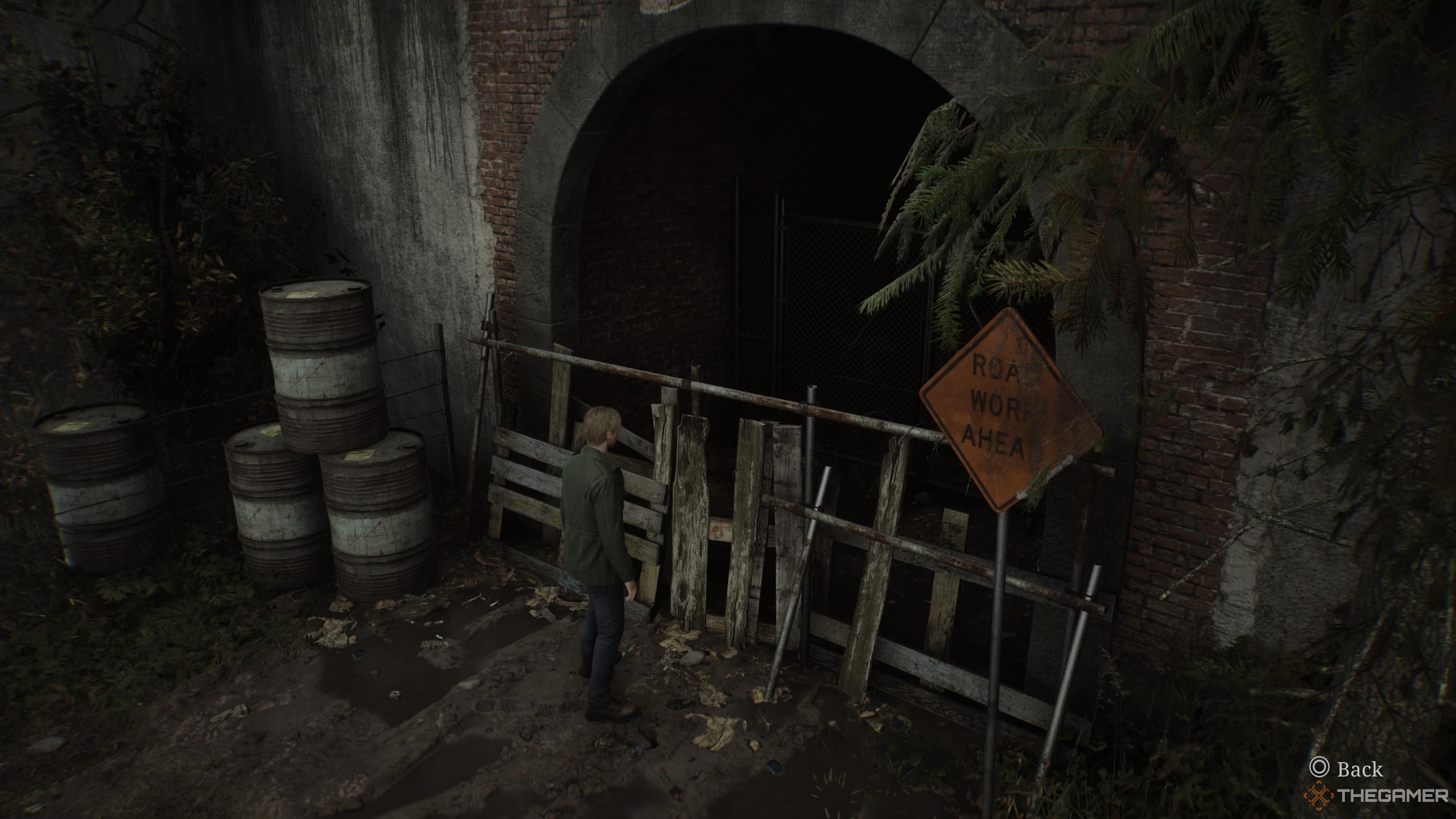 James by the road work ahead glimpse in silent hill 2 remake.