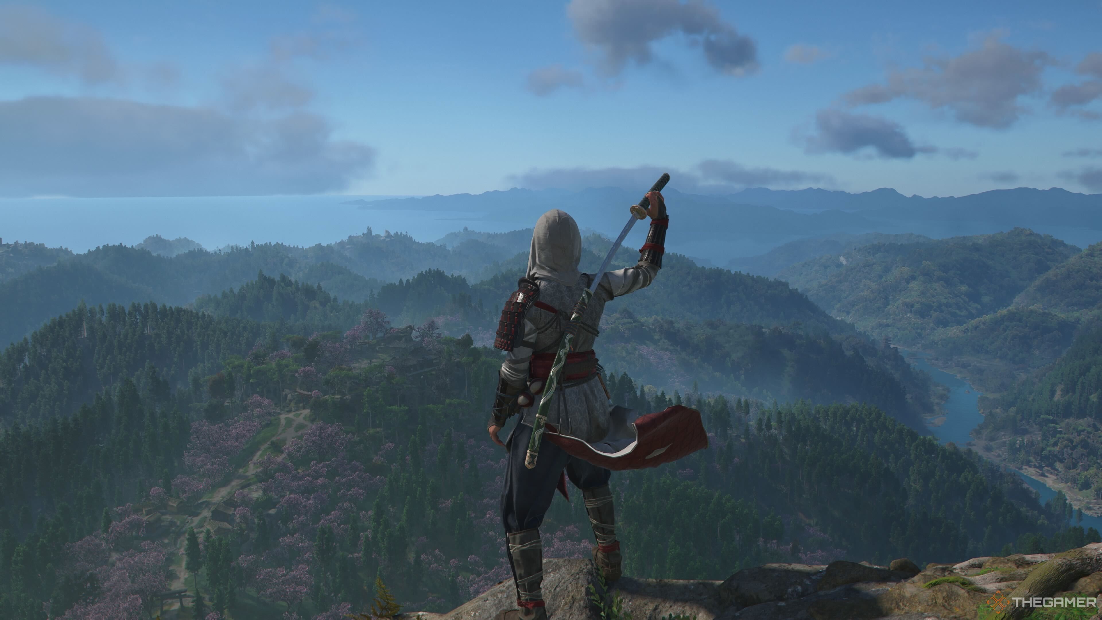 Naoe overlooking the Assassin's Creed Shadows map.