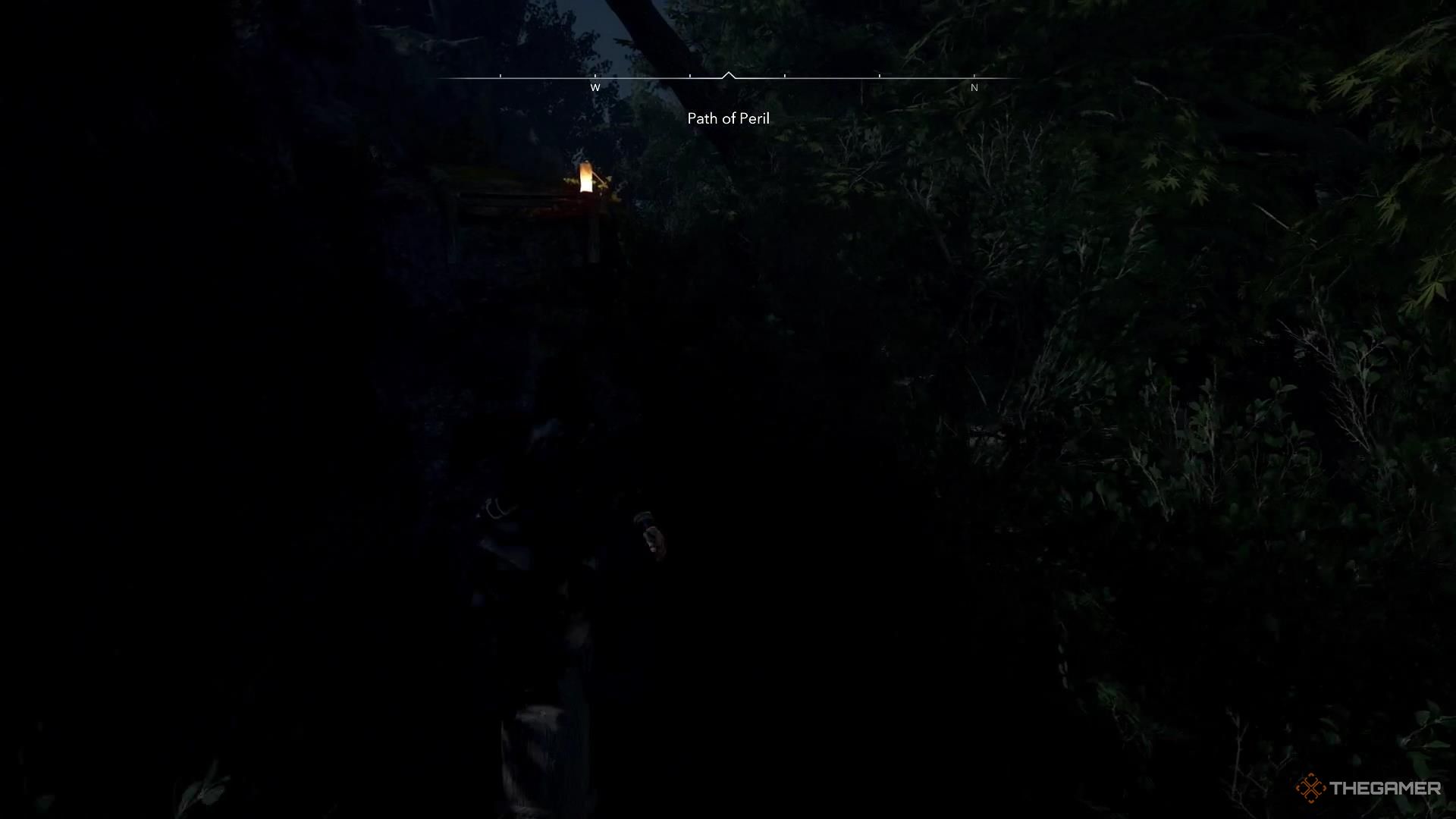 Naoe jumps onto a wooden pole sticking out of the ground in Assassin's Creed Shadows.