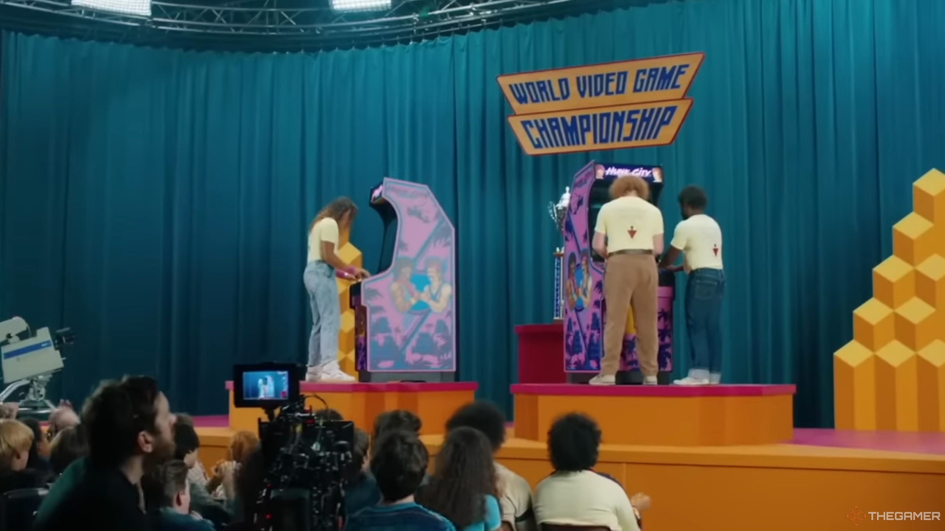 Image  showing people competing in the world video game championship.