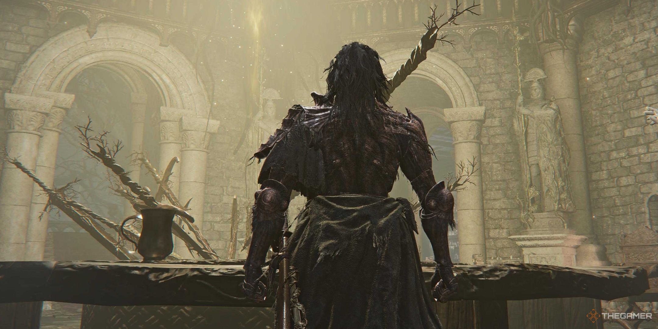 Elden Ring Nightreign Executor standing by the Roundtable Hold.