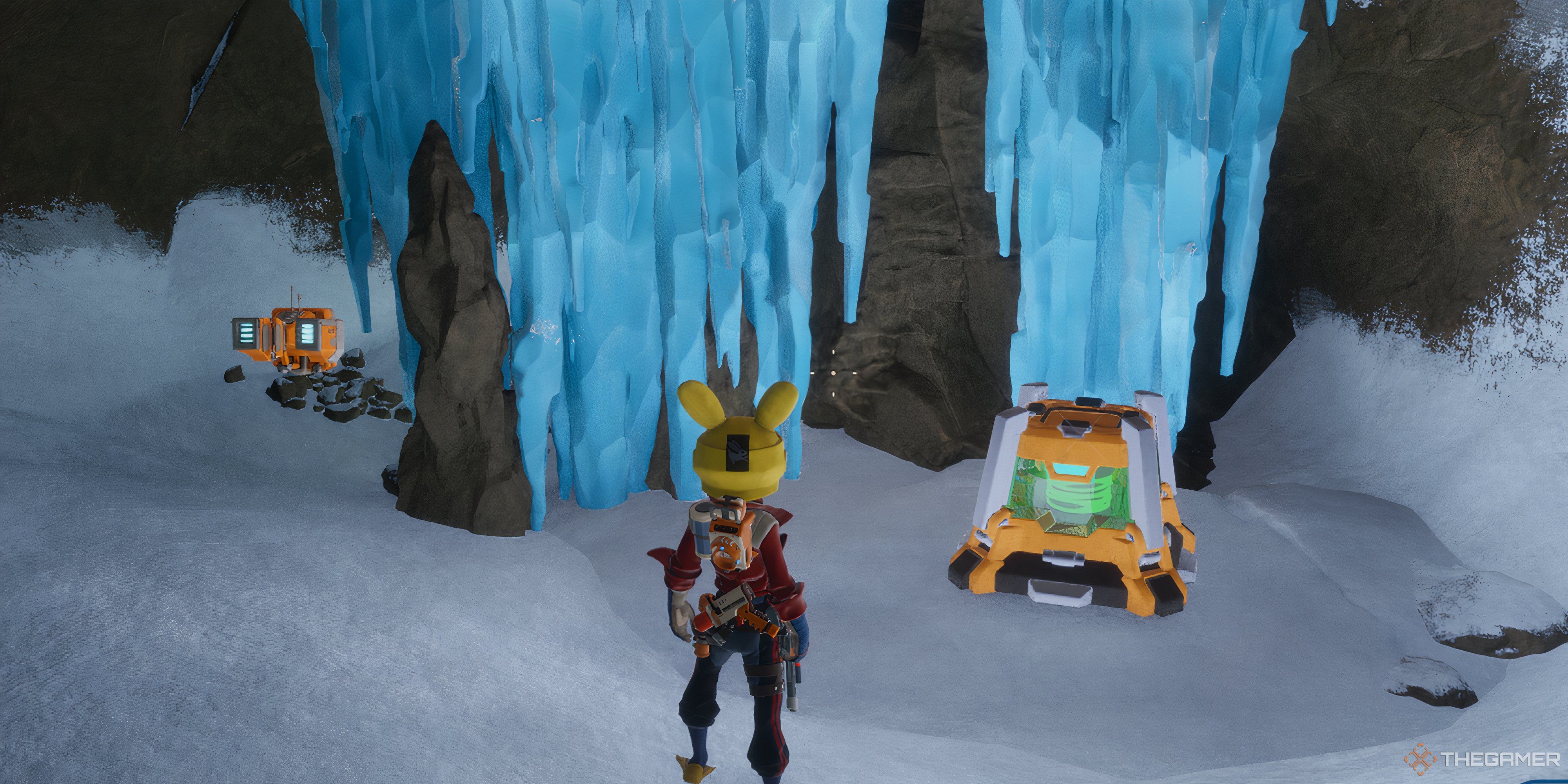 Player looking at a Printer Slurry with a wall of ice behind it in Revenge of the Savage Planet.