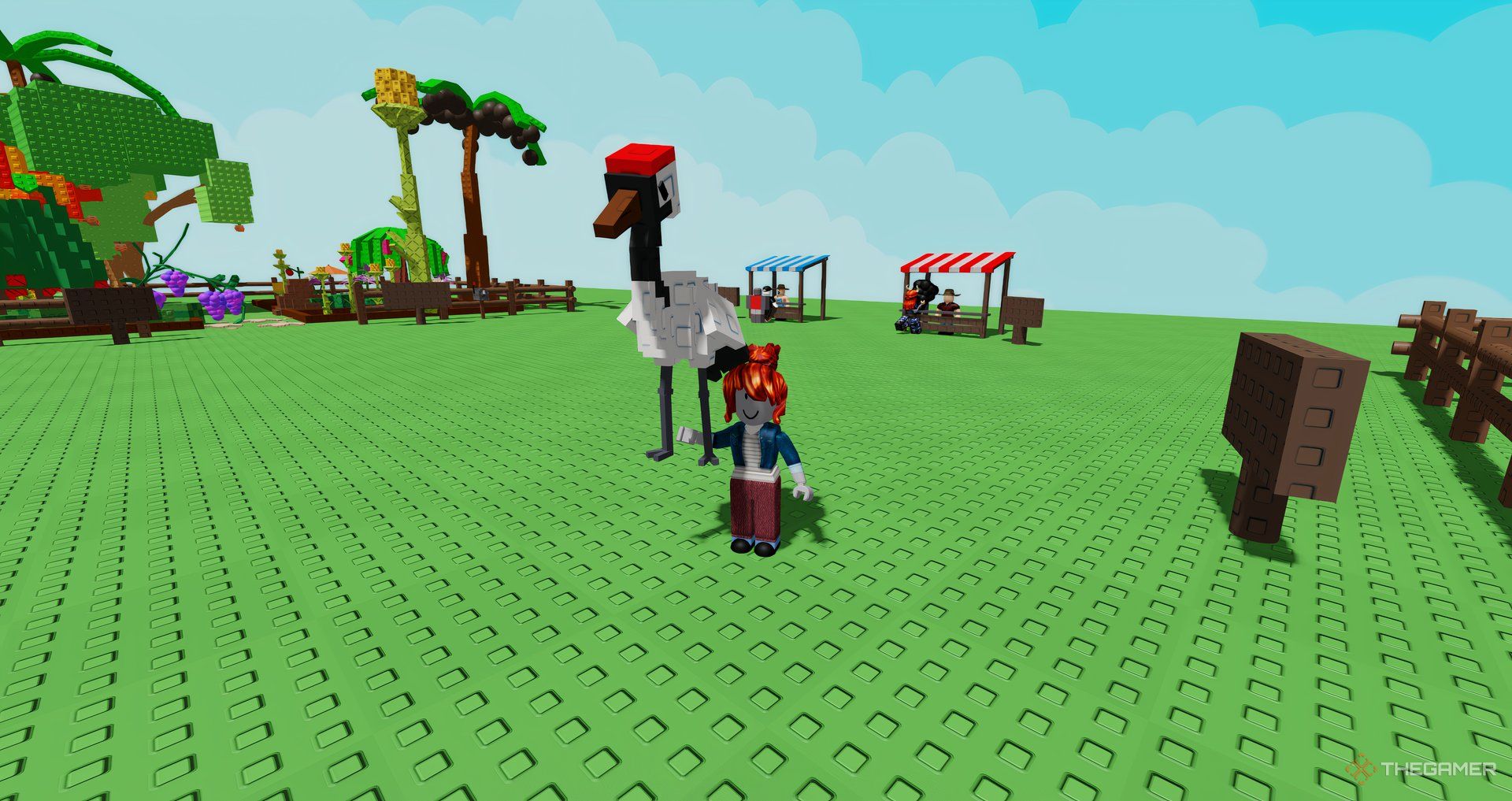 A player hgolding the Tanchozuru pet in Roblox's Grow a Garden.