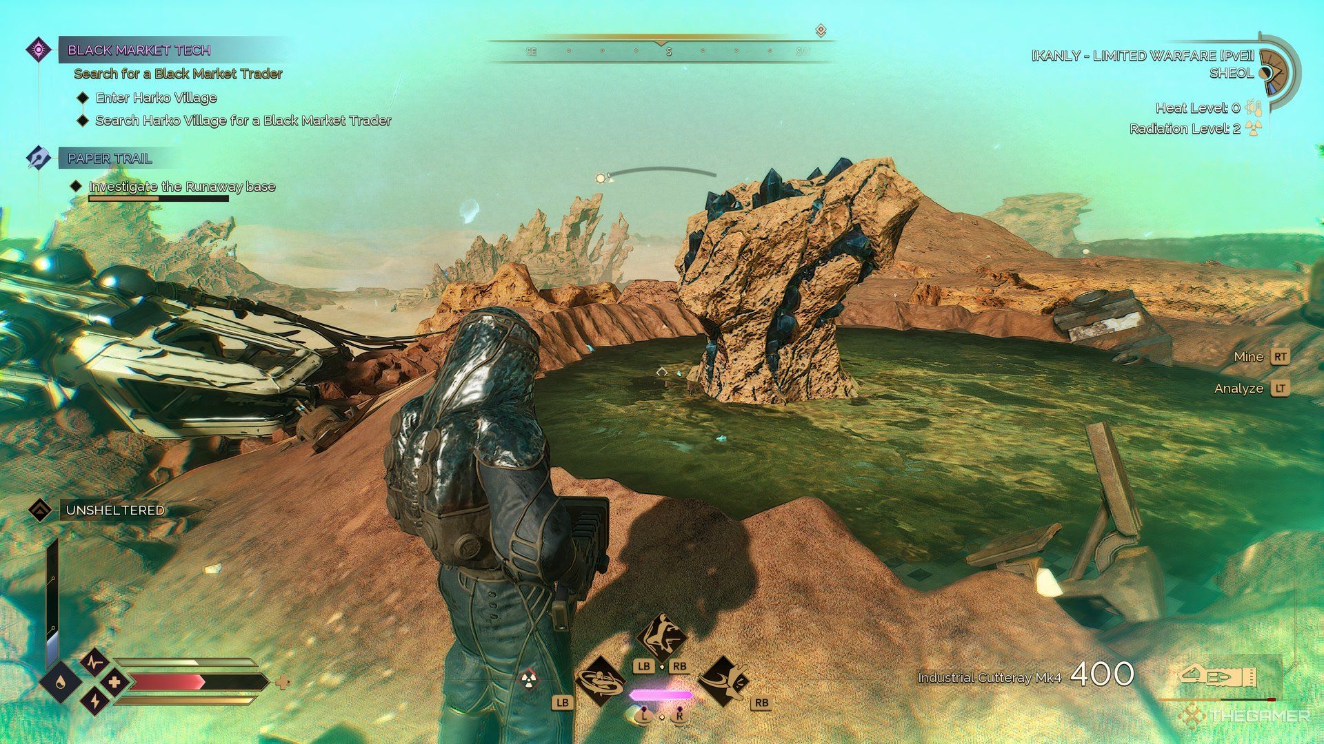Player looking at Jasmium Crystal clumb covered in radiation in Dune: Awakening. The screen has a green hue outline around it. 