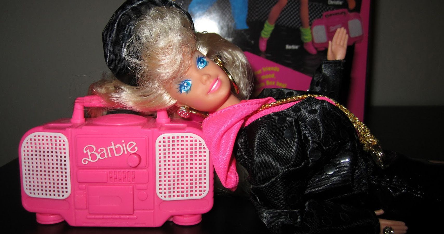 Onaangenaam Vermoorden Grillig 25 Hilarious Barbie Dolls (That Couldn't Be Made Today)