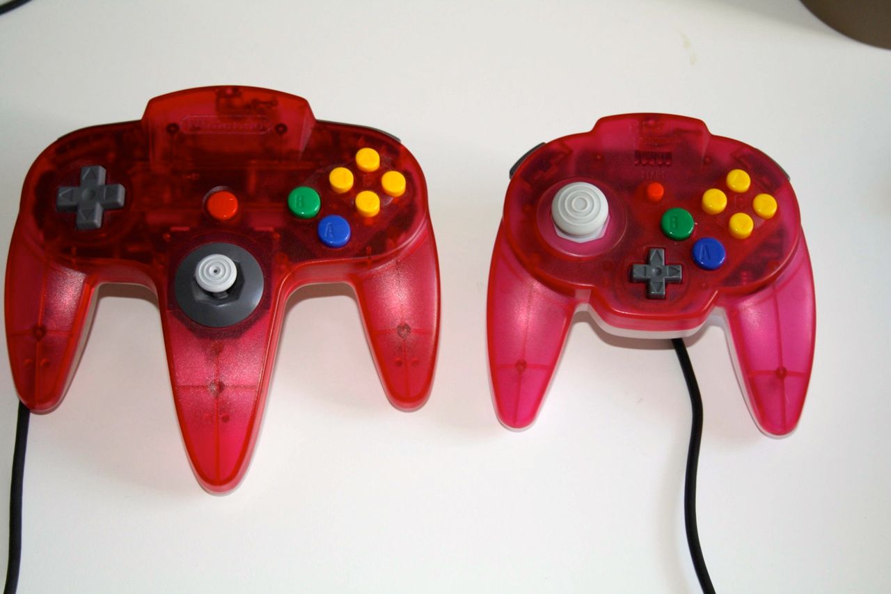 20 Weird 90s Video Game Accessories That Shouldn't Exist (And 10 That Are  Actually Useful)