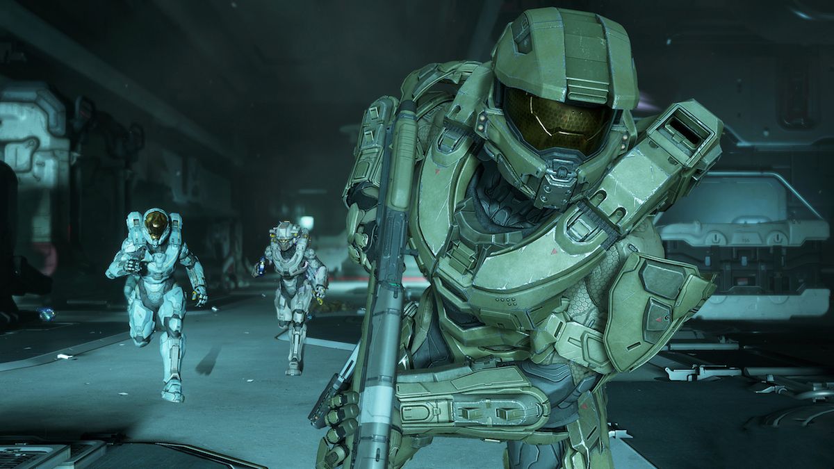 Master Chief and Blue Team running in Halo 5 Guardians