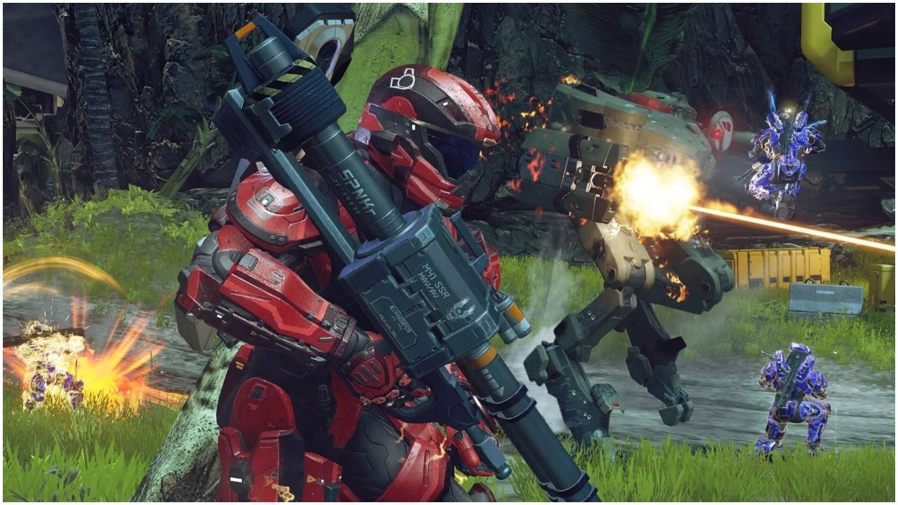 Spartan holding rocket launcher in Halo 5