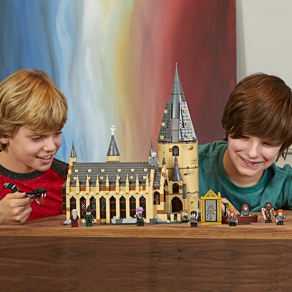18- Lego Harry Potter Great Hall Building Kit