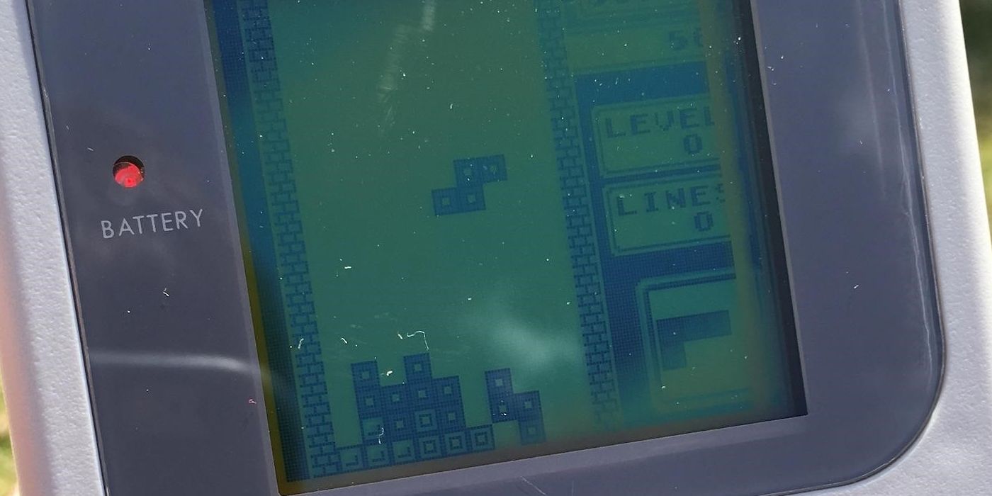 Tetris being played on a Game Boy